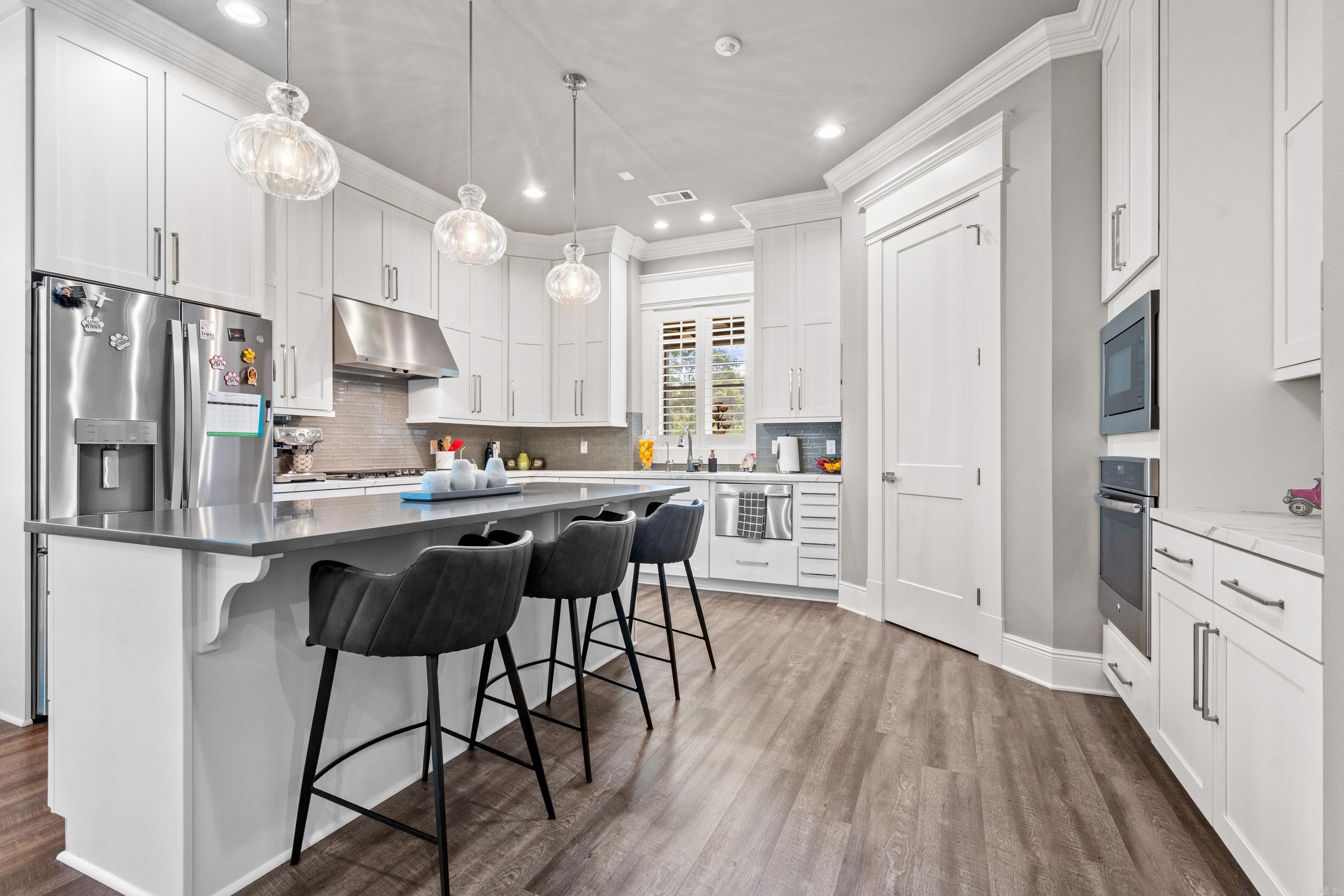 ARLINGTON PARK - Residential
