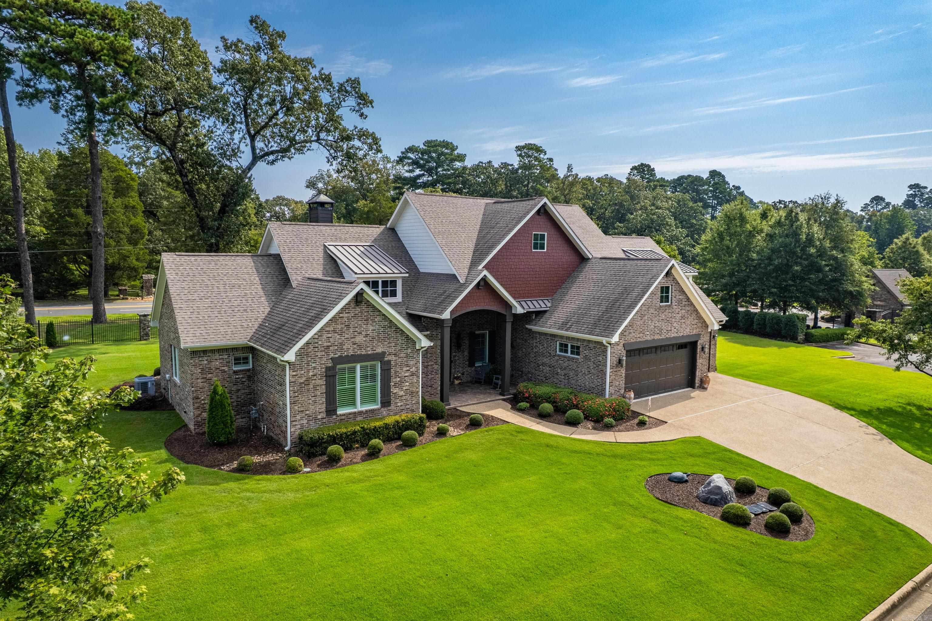 ARLINGTON PARK - Residential