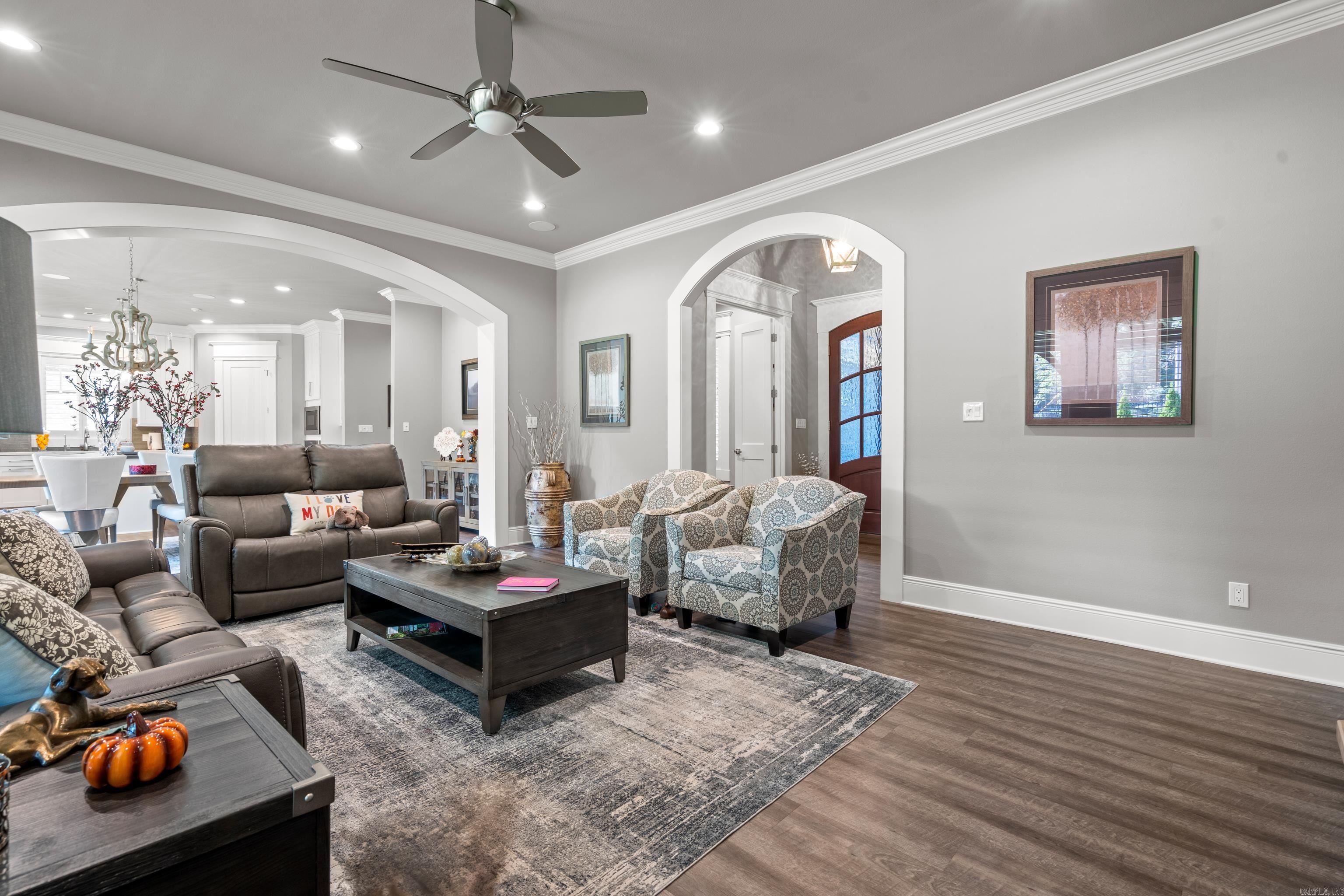 ARLINGTON PARK - Residential