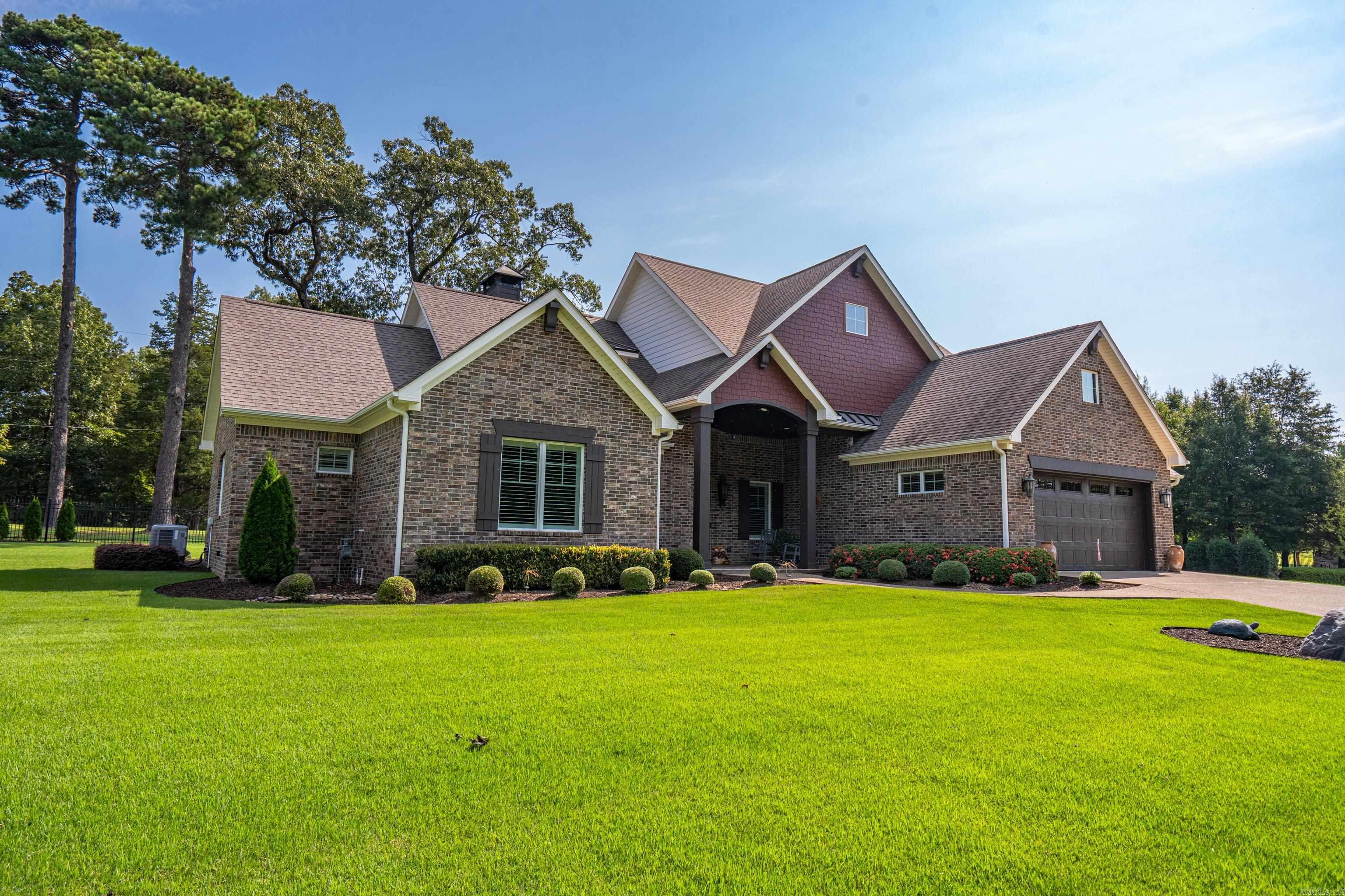 ARLINGTON PARK - Residential