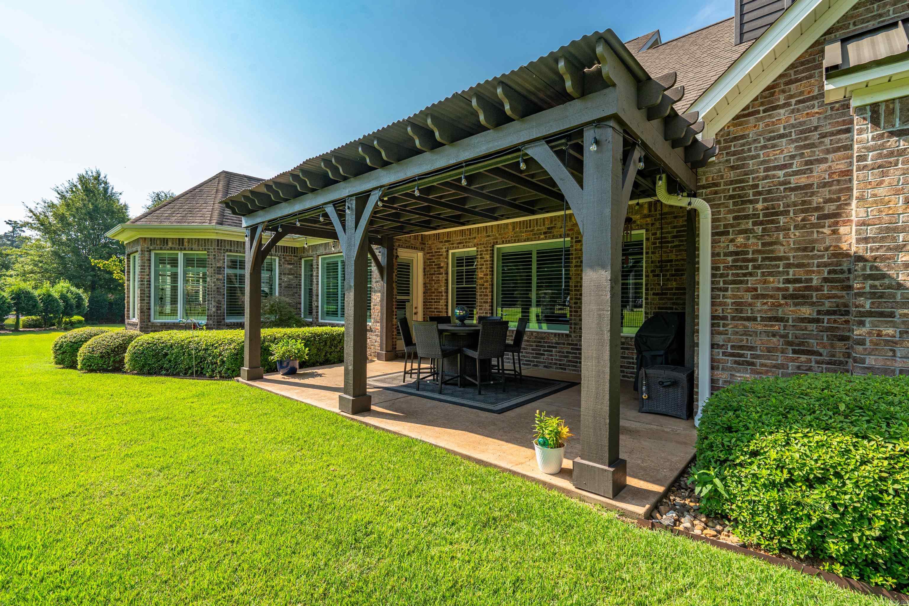 ARLINGTON PARK - Residential
