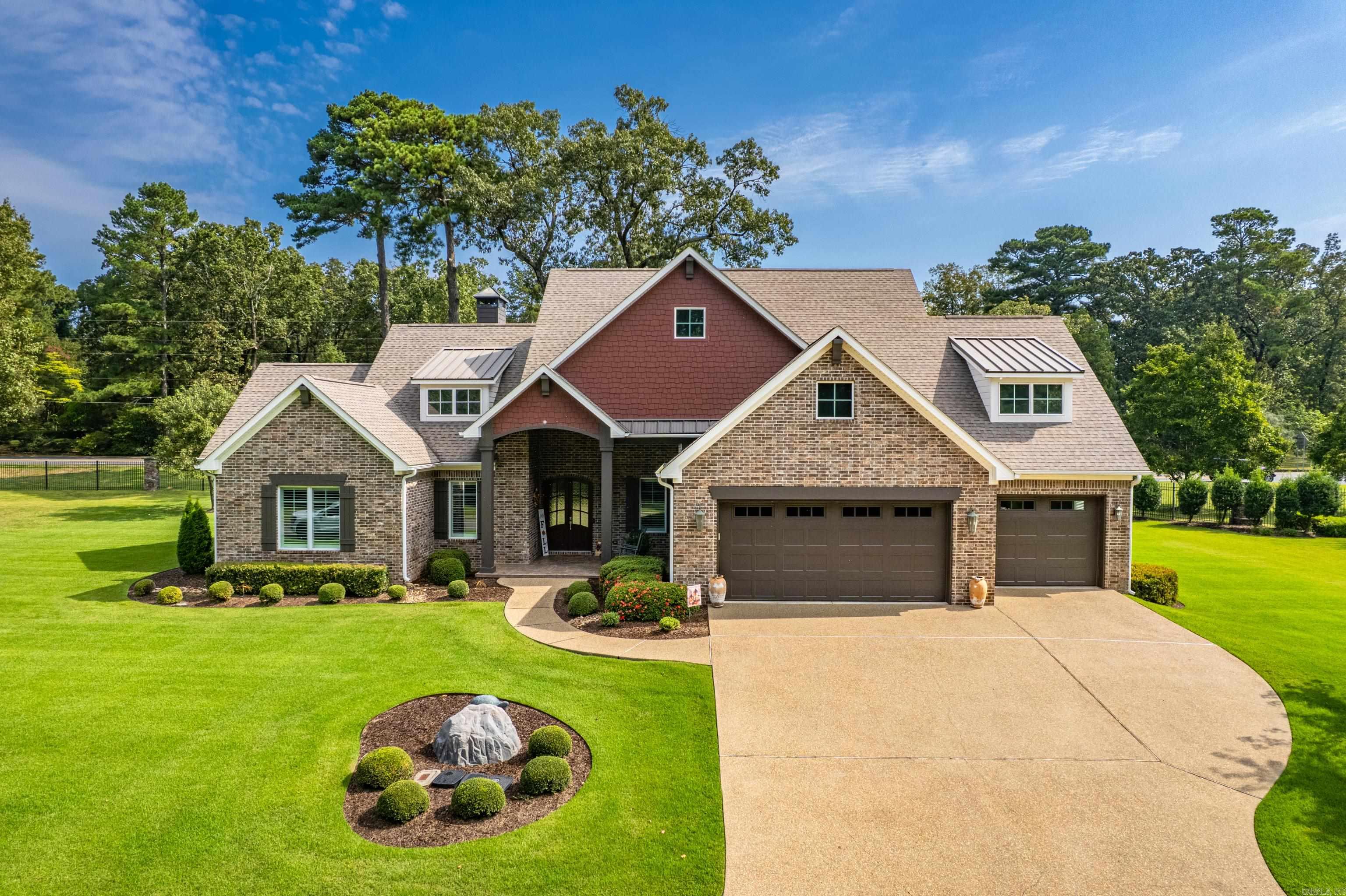 ARLINGTON PARK - Residential