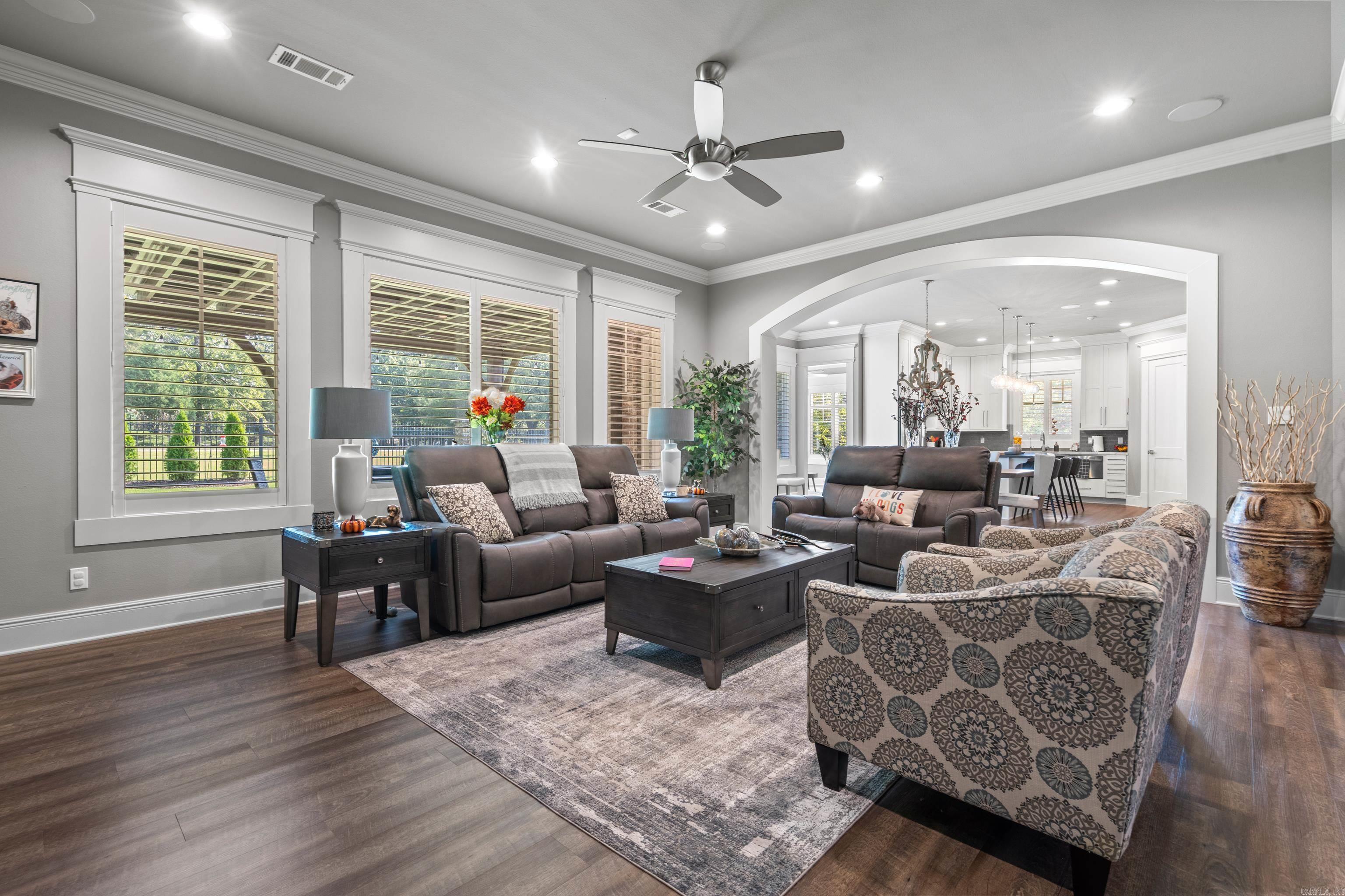 ARLINGTON PARK - Residential
