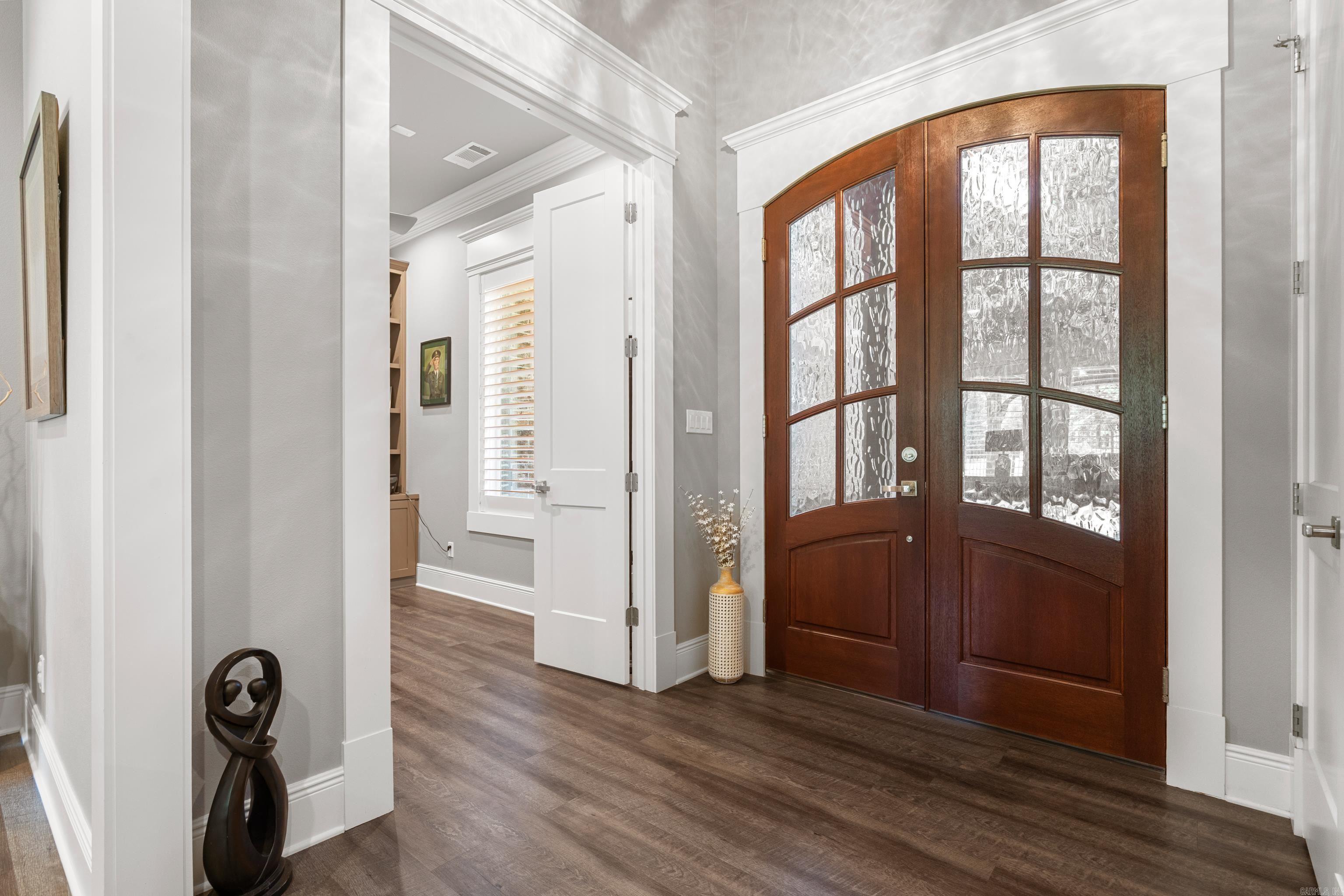 ARLINGTON PARK - Residential