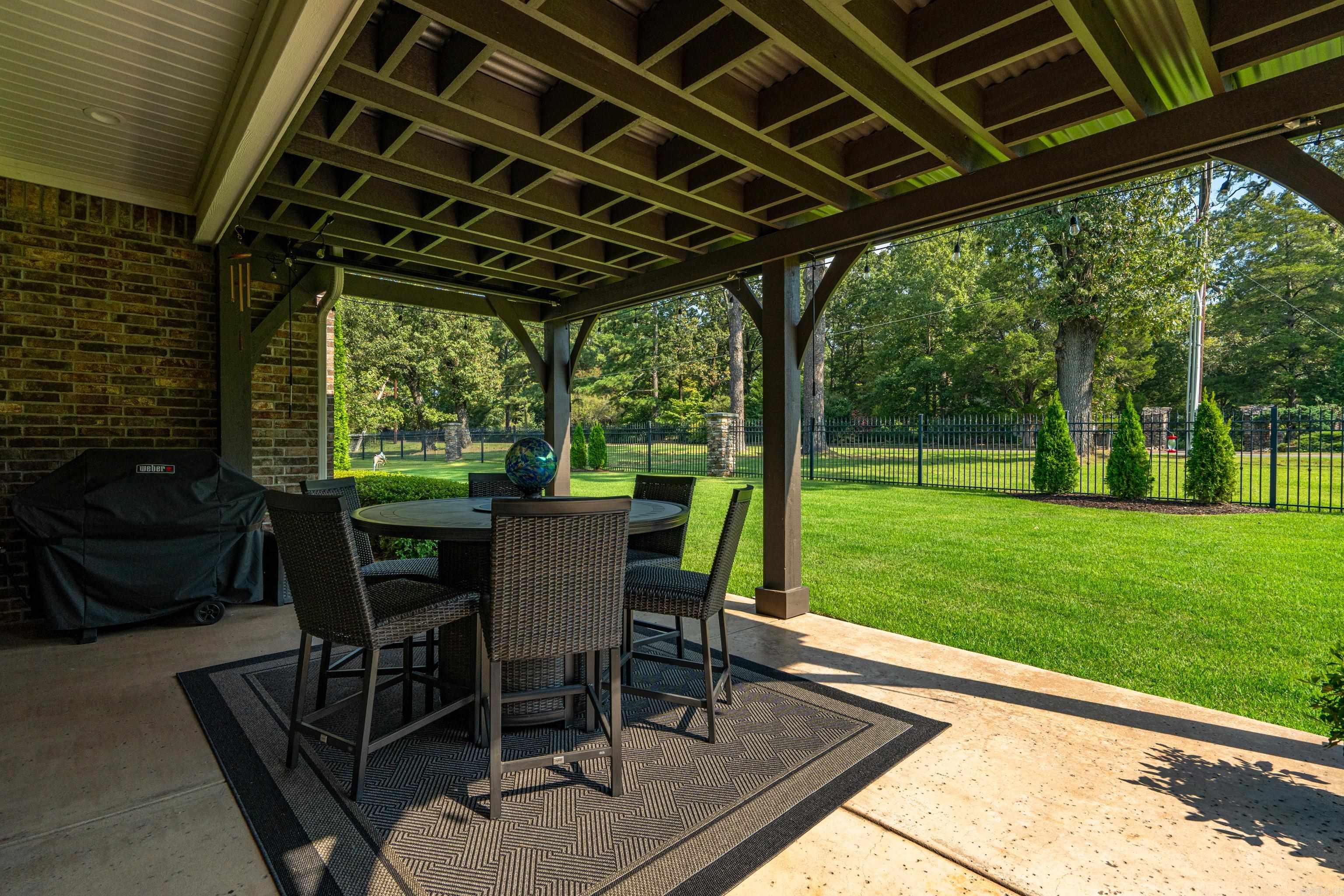 ARLINGTON PARK - Residential