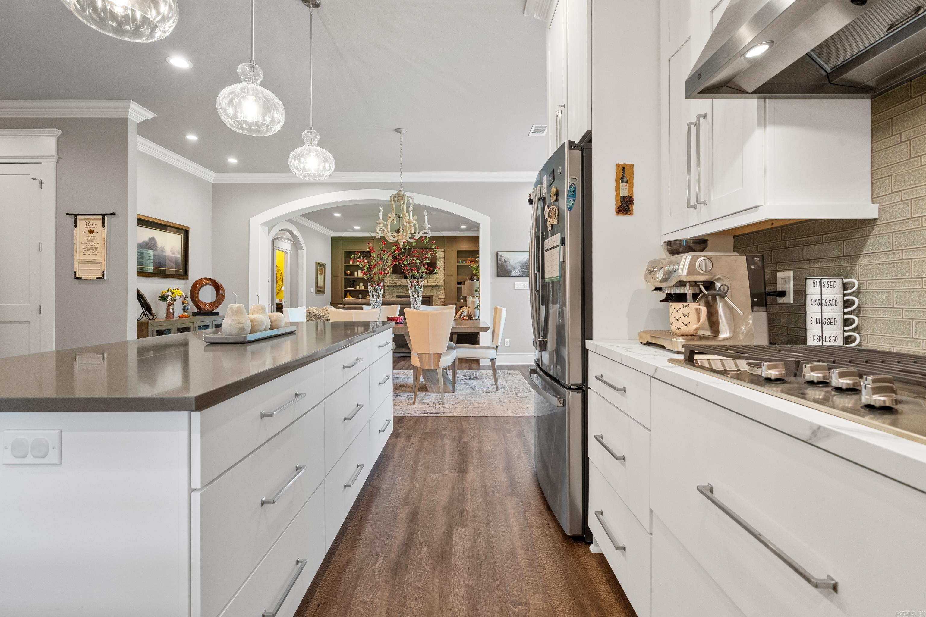 ARLINGTON PARK - Residential