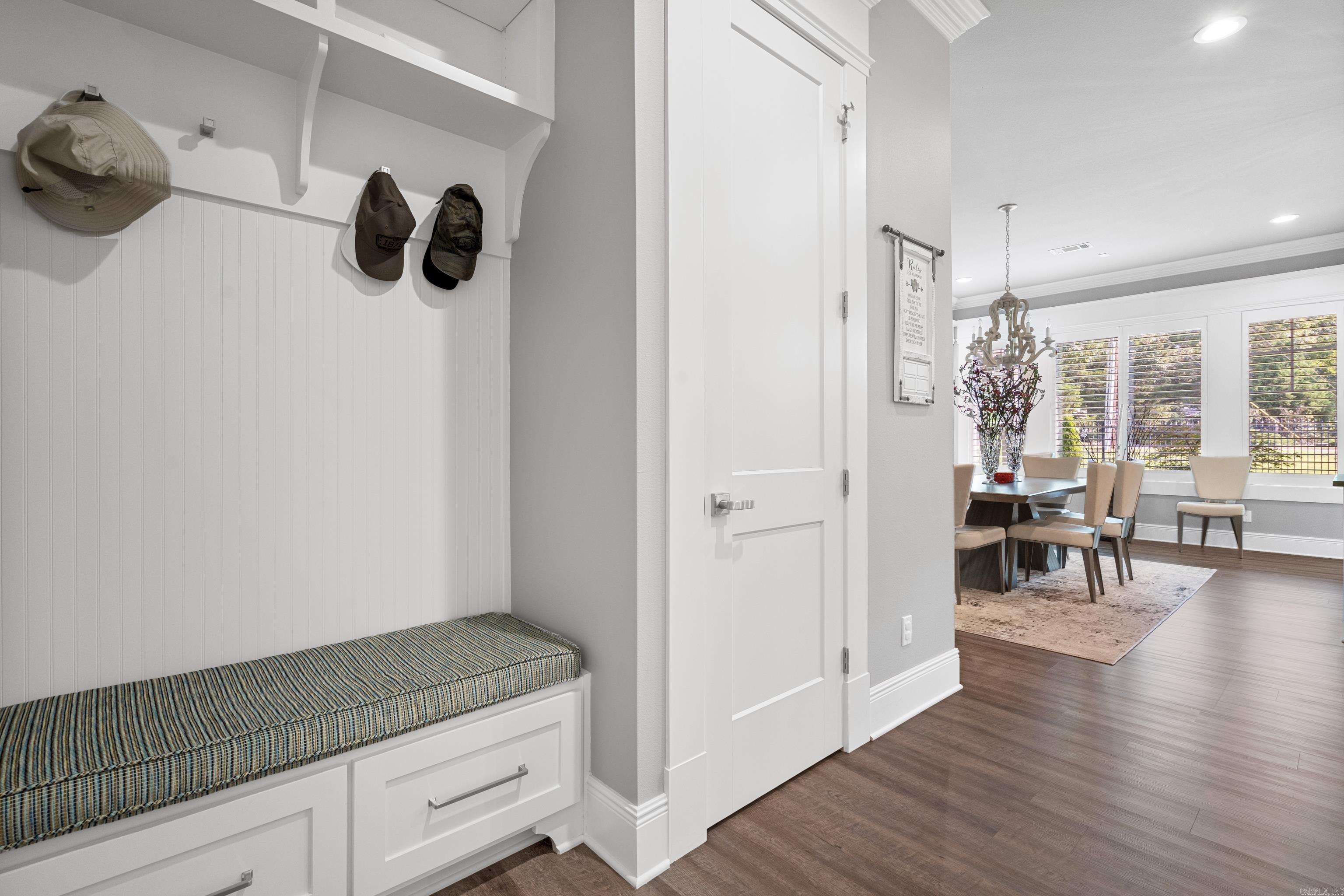 ARLINGTON PARK - Residential