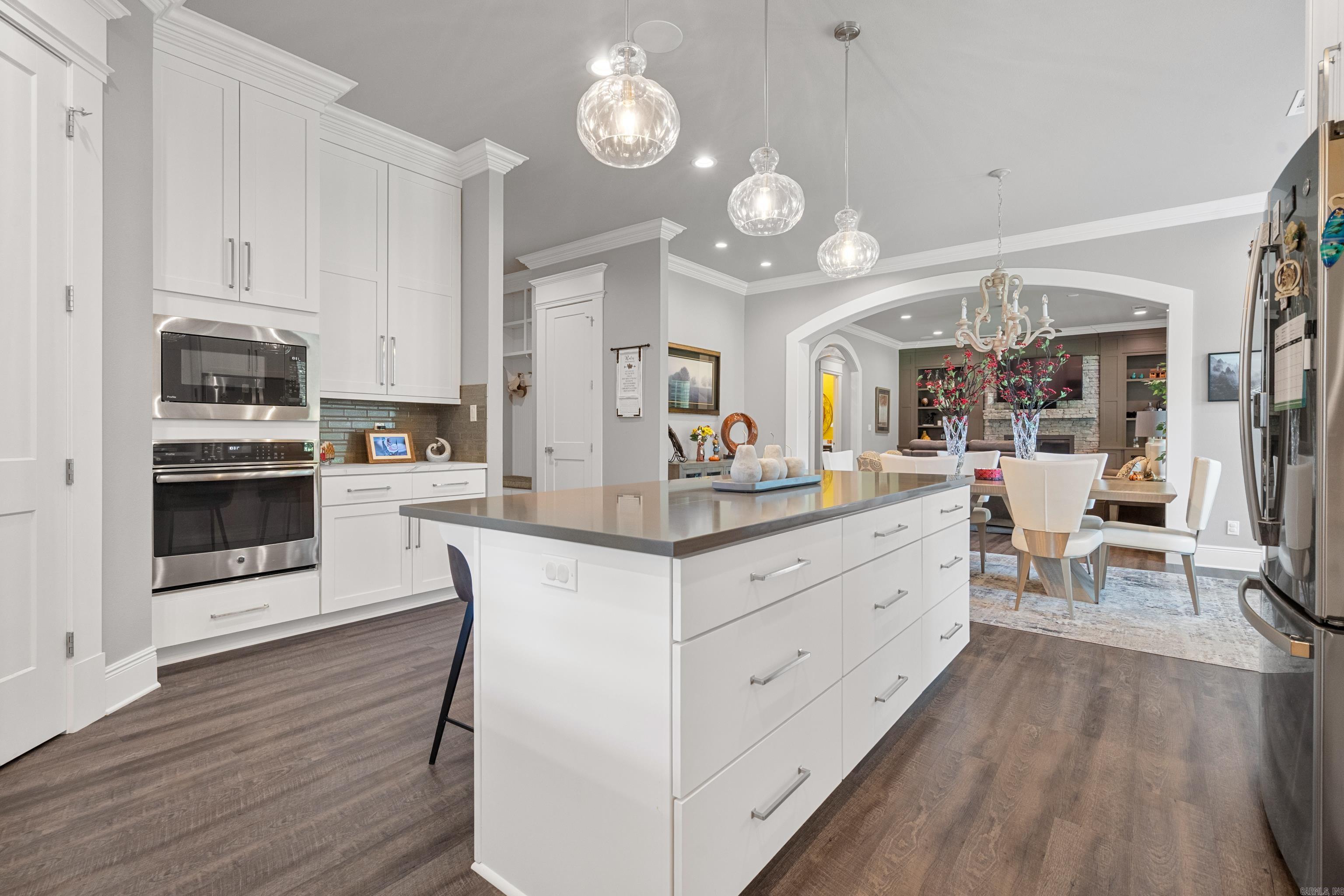 ARLINGTON PARK - Residential