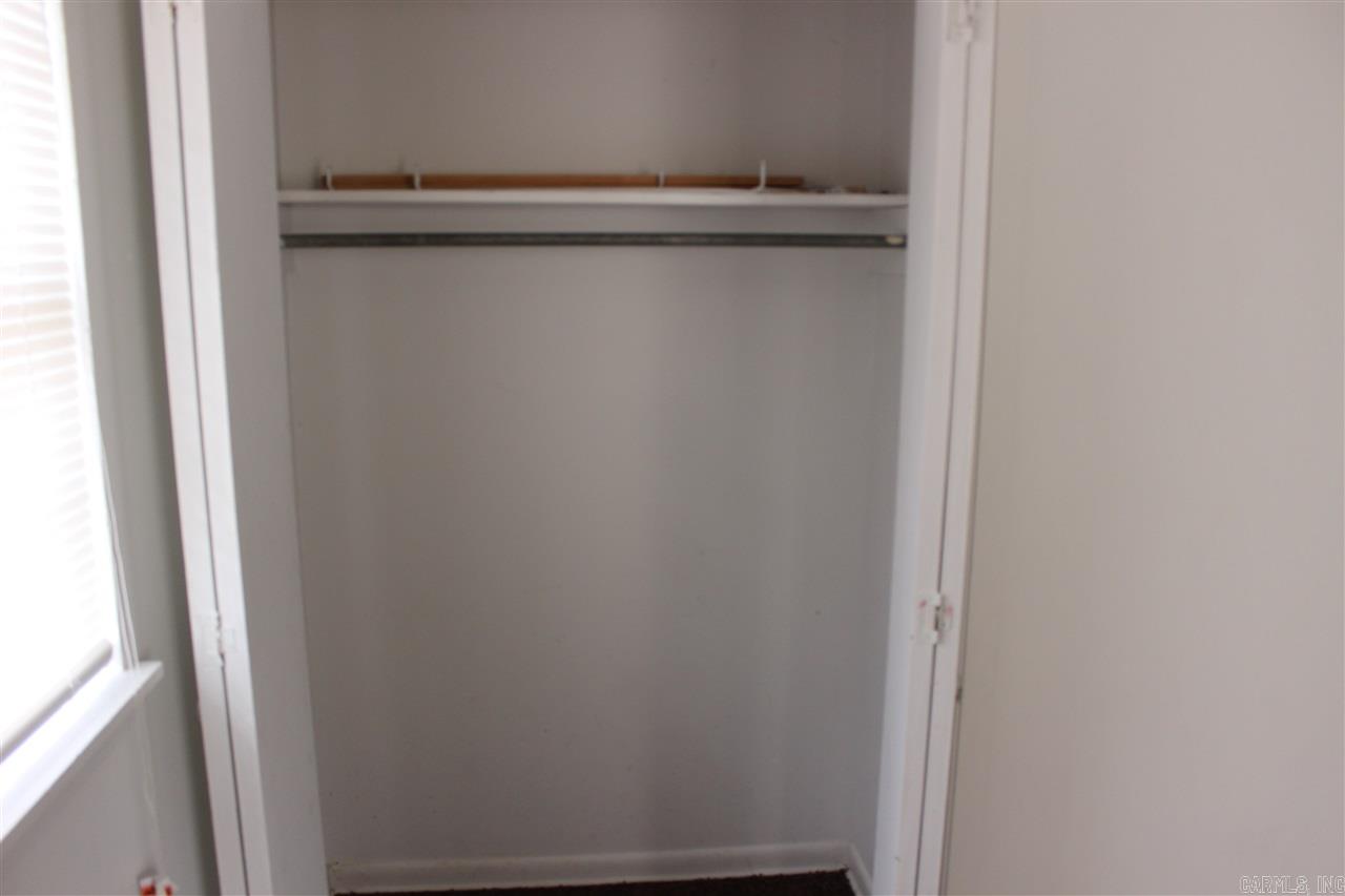 PEBBLE LAKE - Residential