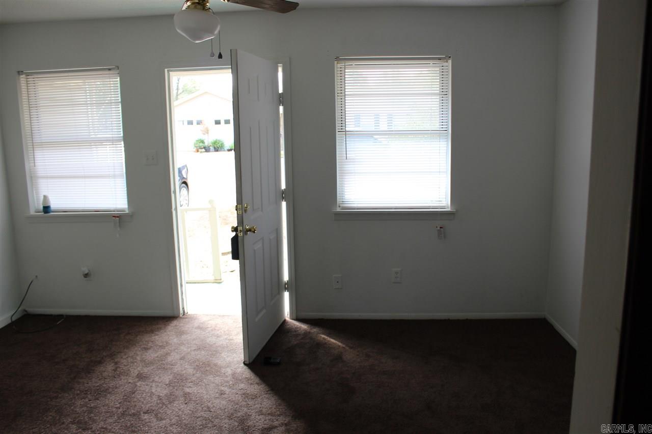 PEBBLE LAKE - Residential