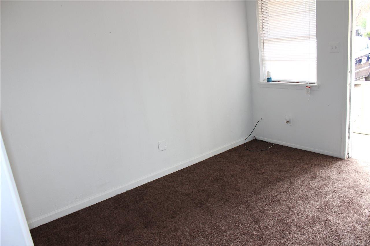 PEBBLE LAKE - Residential