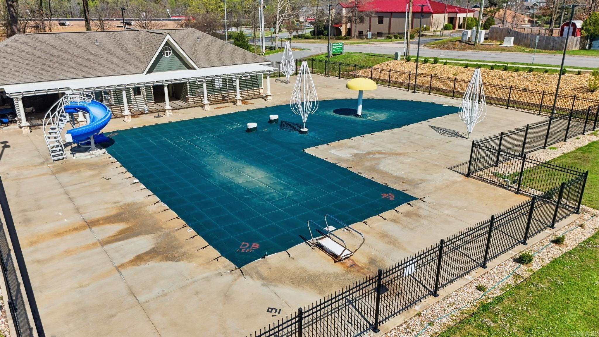 PARKWAY PLACE - Residential