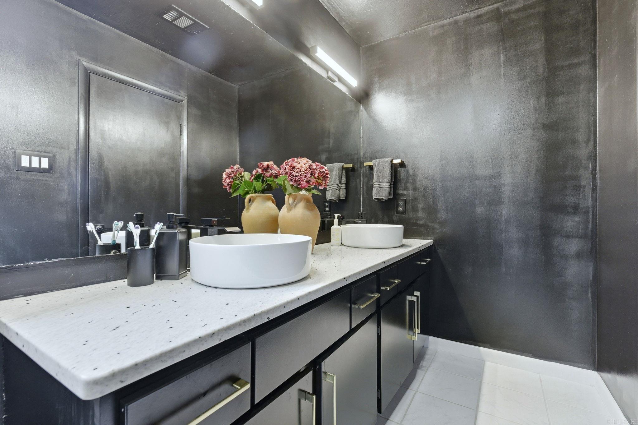 PARKWAY PLACE - Residential