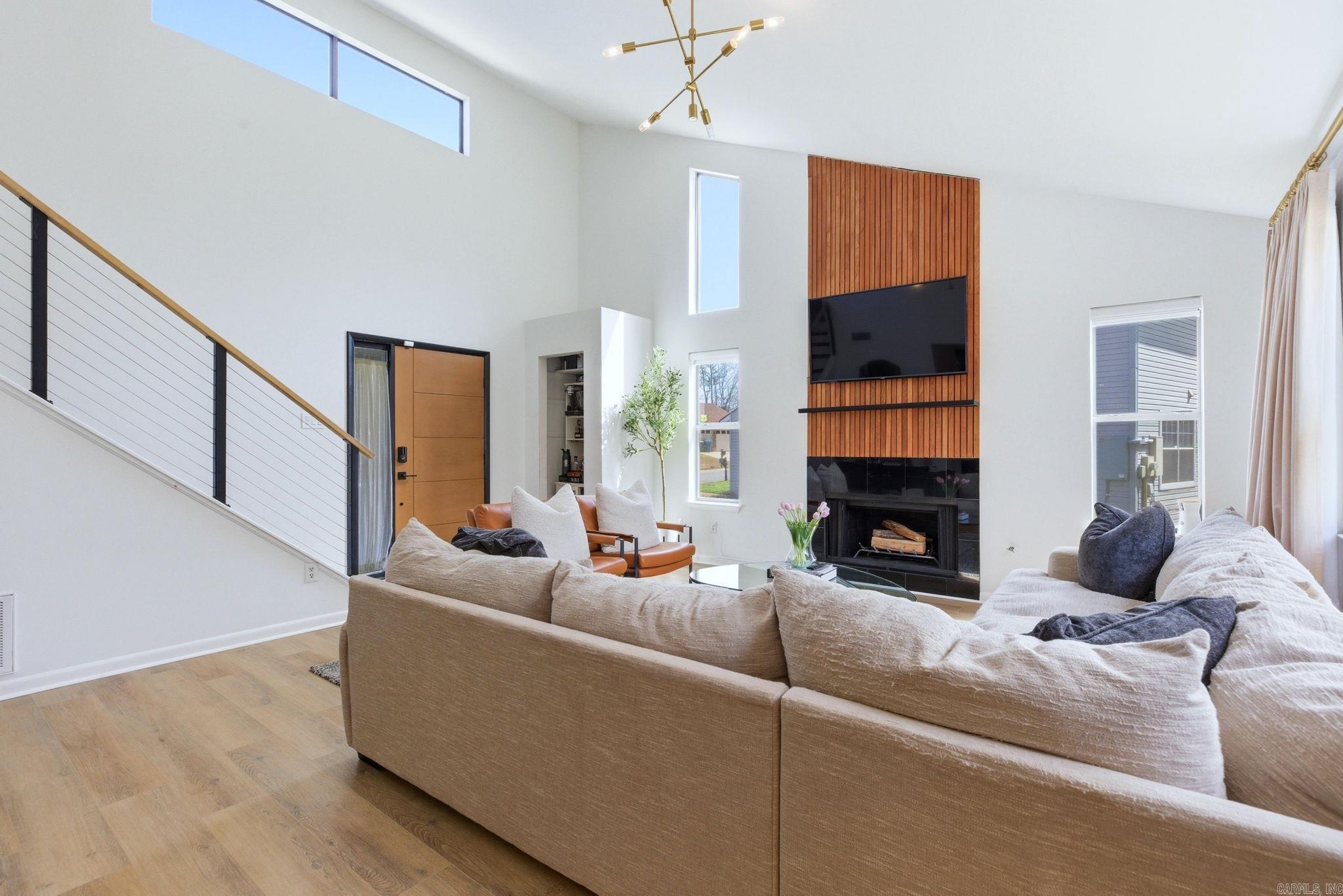 PARKWAY PLACE - Residential