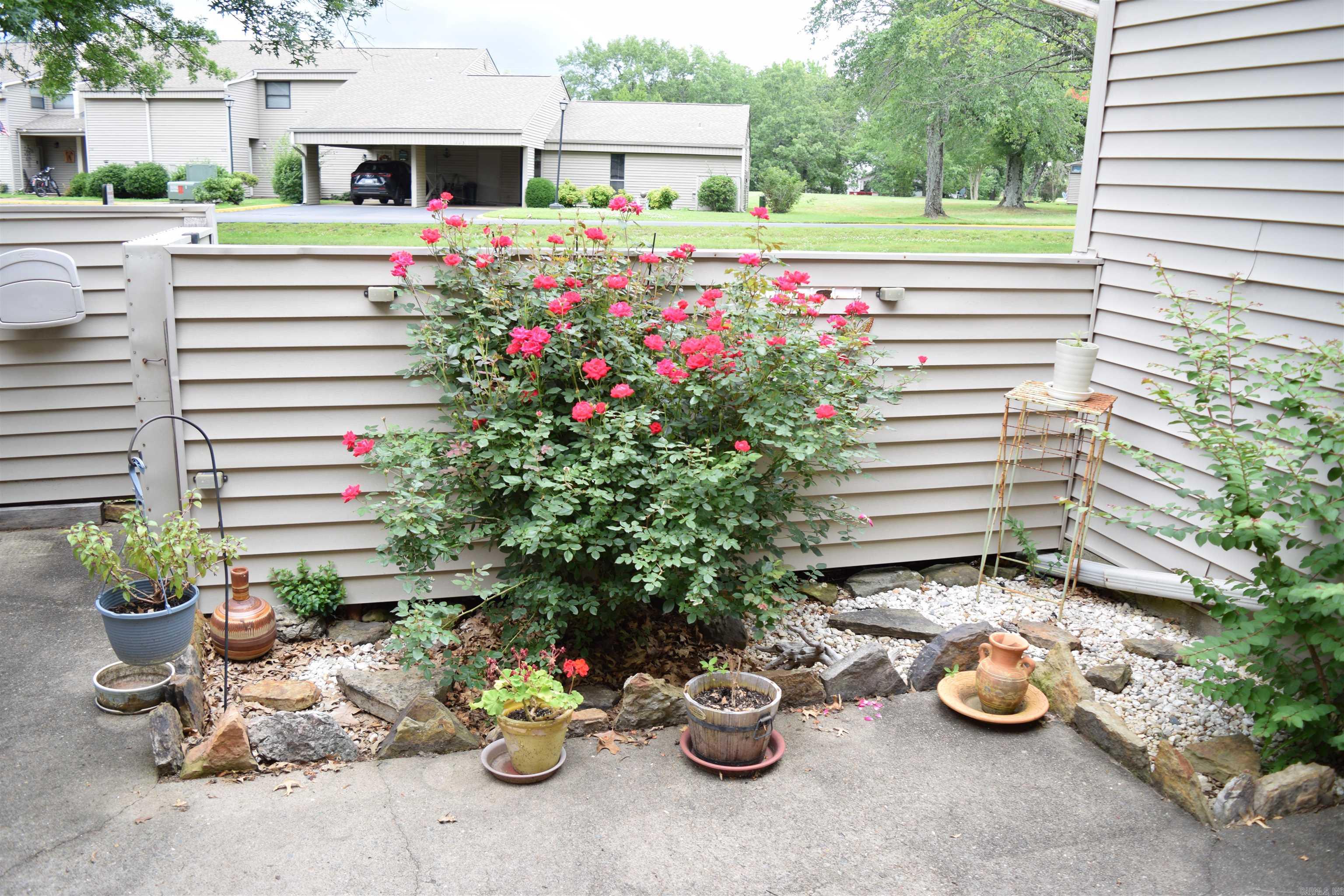 Lakewood Hills Condo - Residential