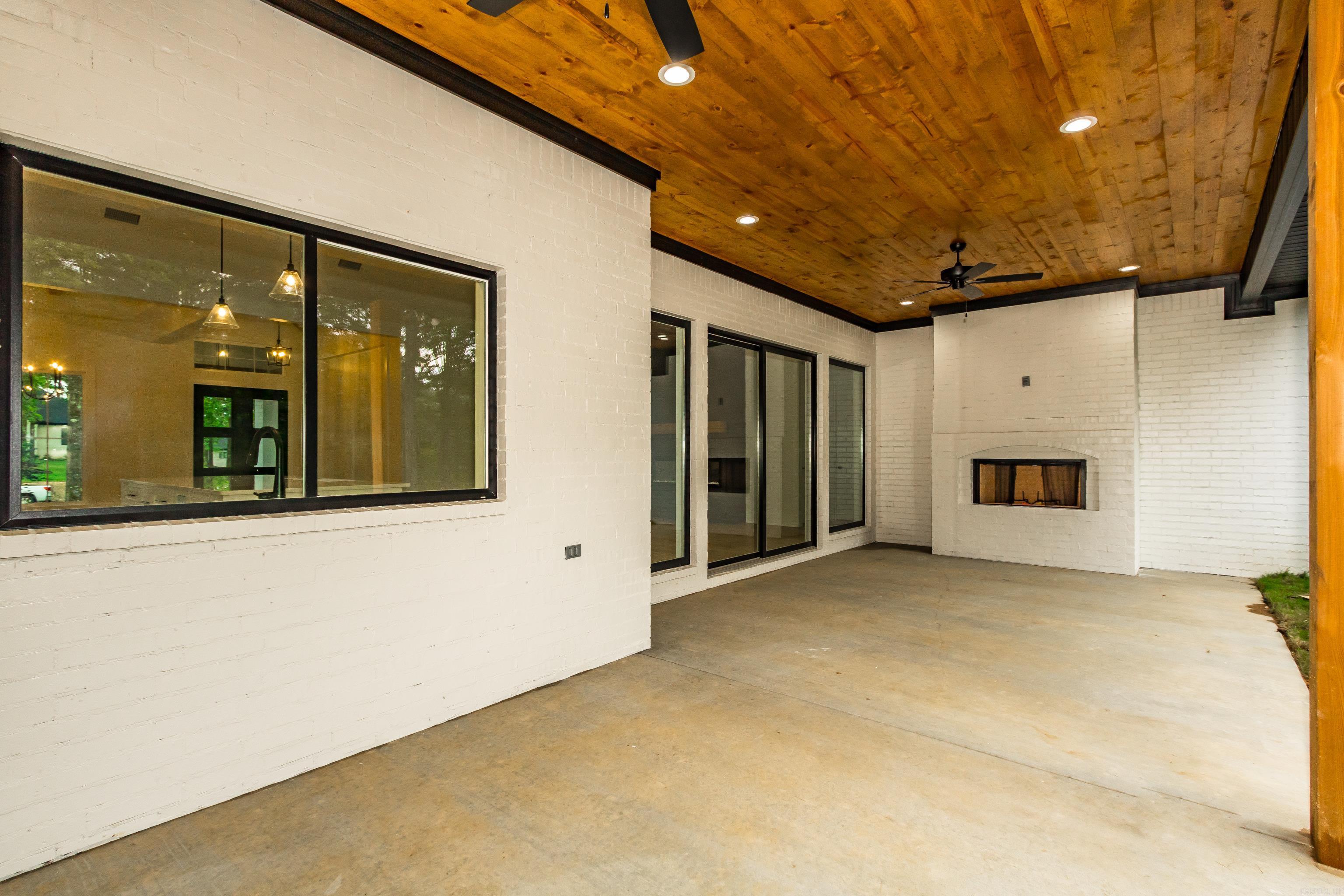 HAZEL OAK - Residential