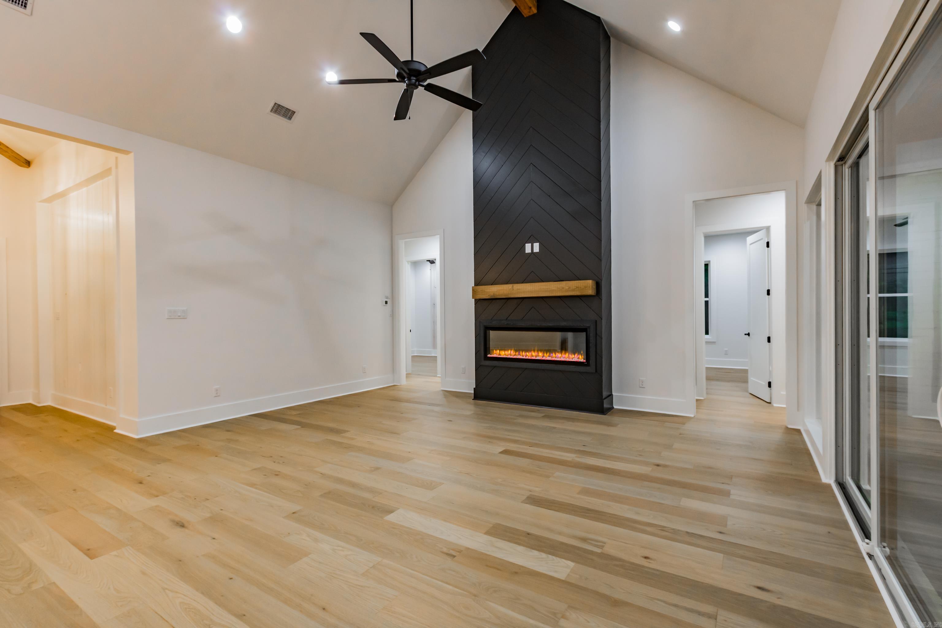 HAZEL OAK - Residential