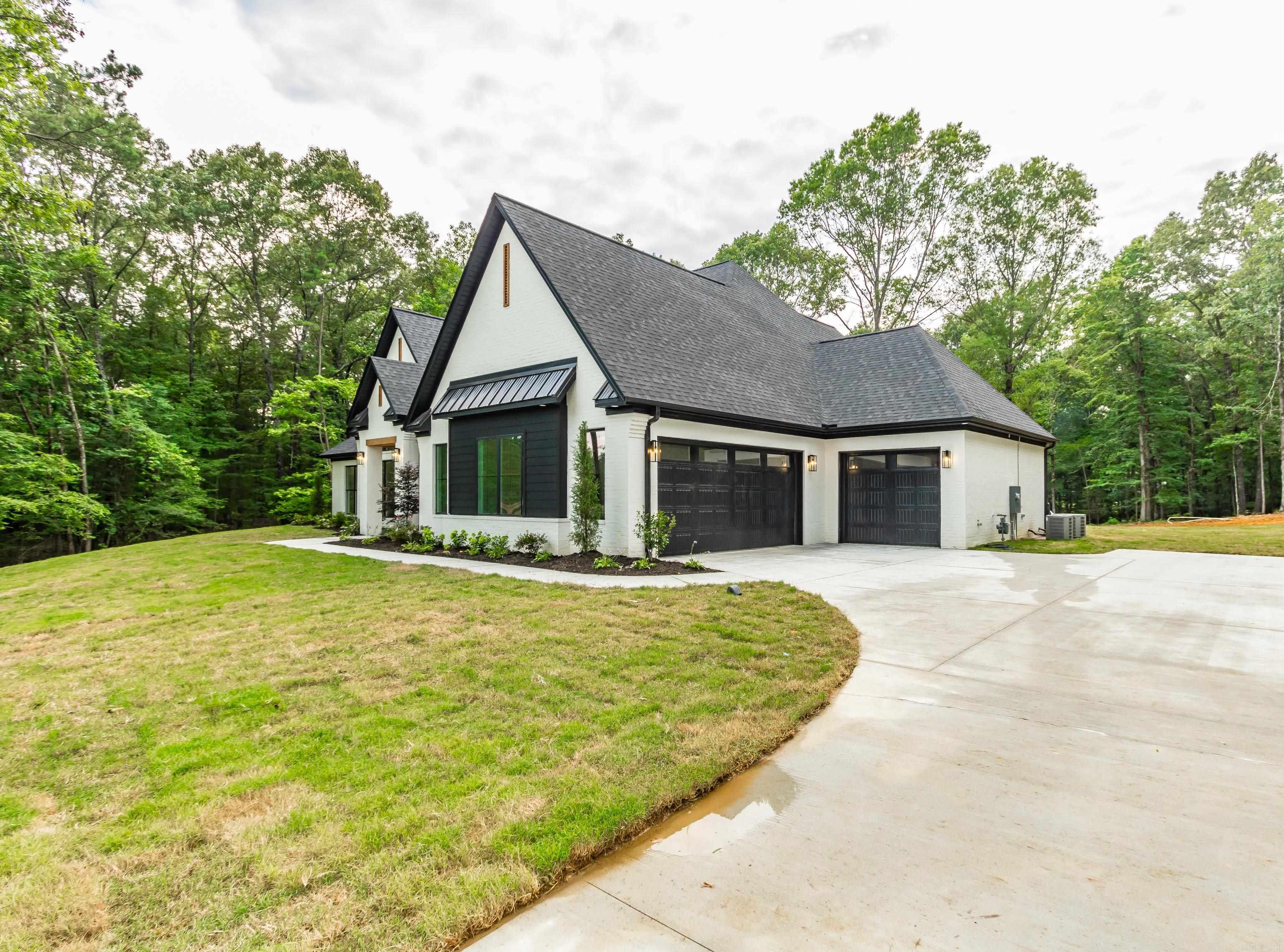 HAZEL OAK - Residential