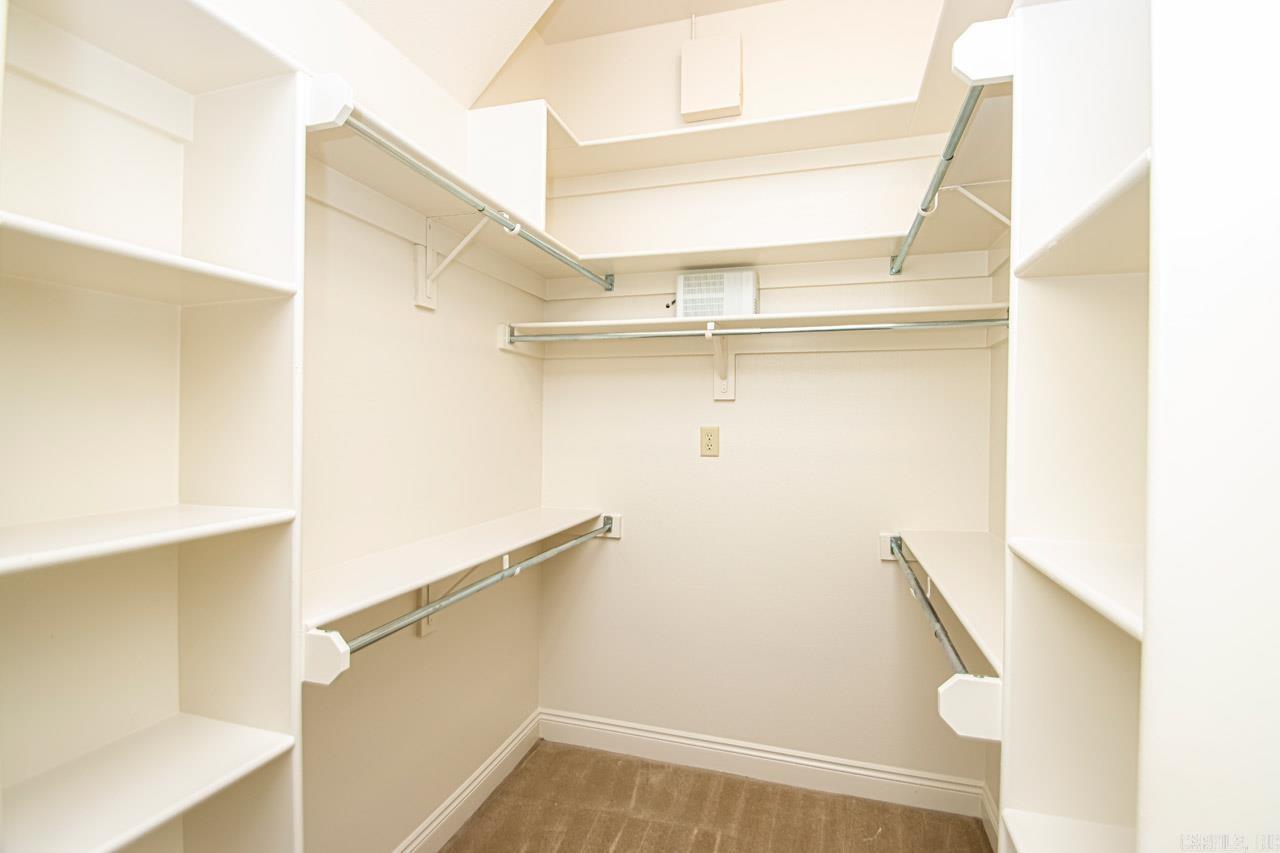 HURRICANE LAKE EST - Residential