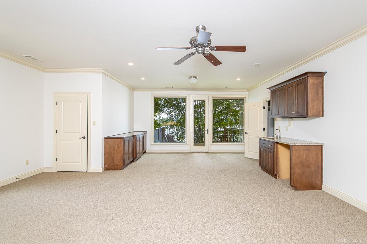 HURRICANE LAKE EST - Residential