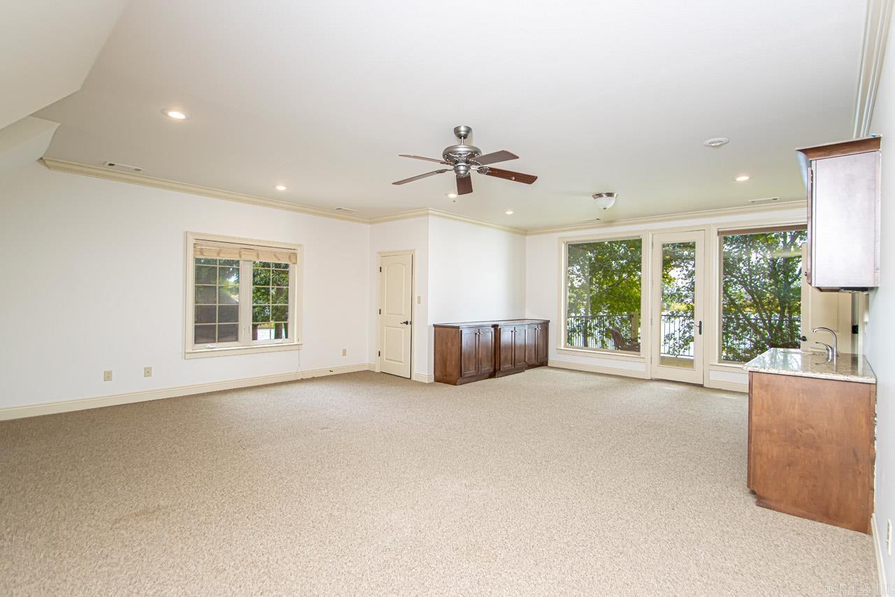 HURRICANE LAKE EST - Residential