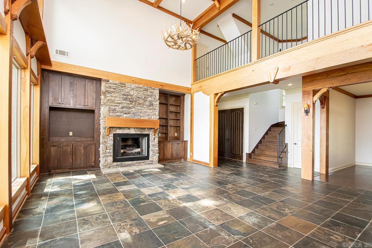 HURRICANE LAKE EST - Residential