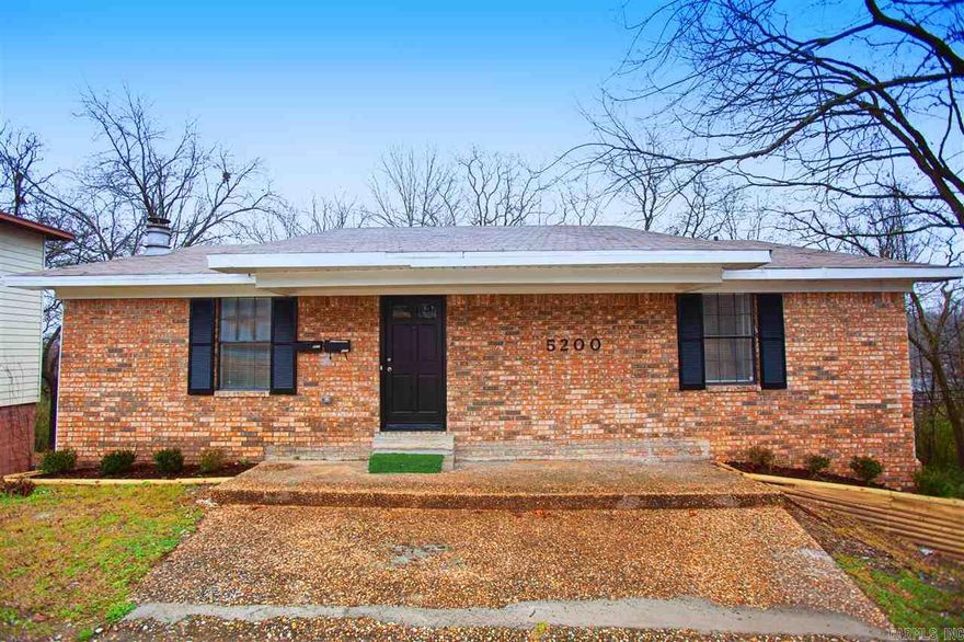 Recently renovated 1 bedroom located in Park Hill! It has a great deck to enjoy. This is the downstairs unit of this duplex. Our leases are for 2 years with a 3% increase after the first year and income has to be three times the amount of rent unless you have a housing voucher.