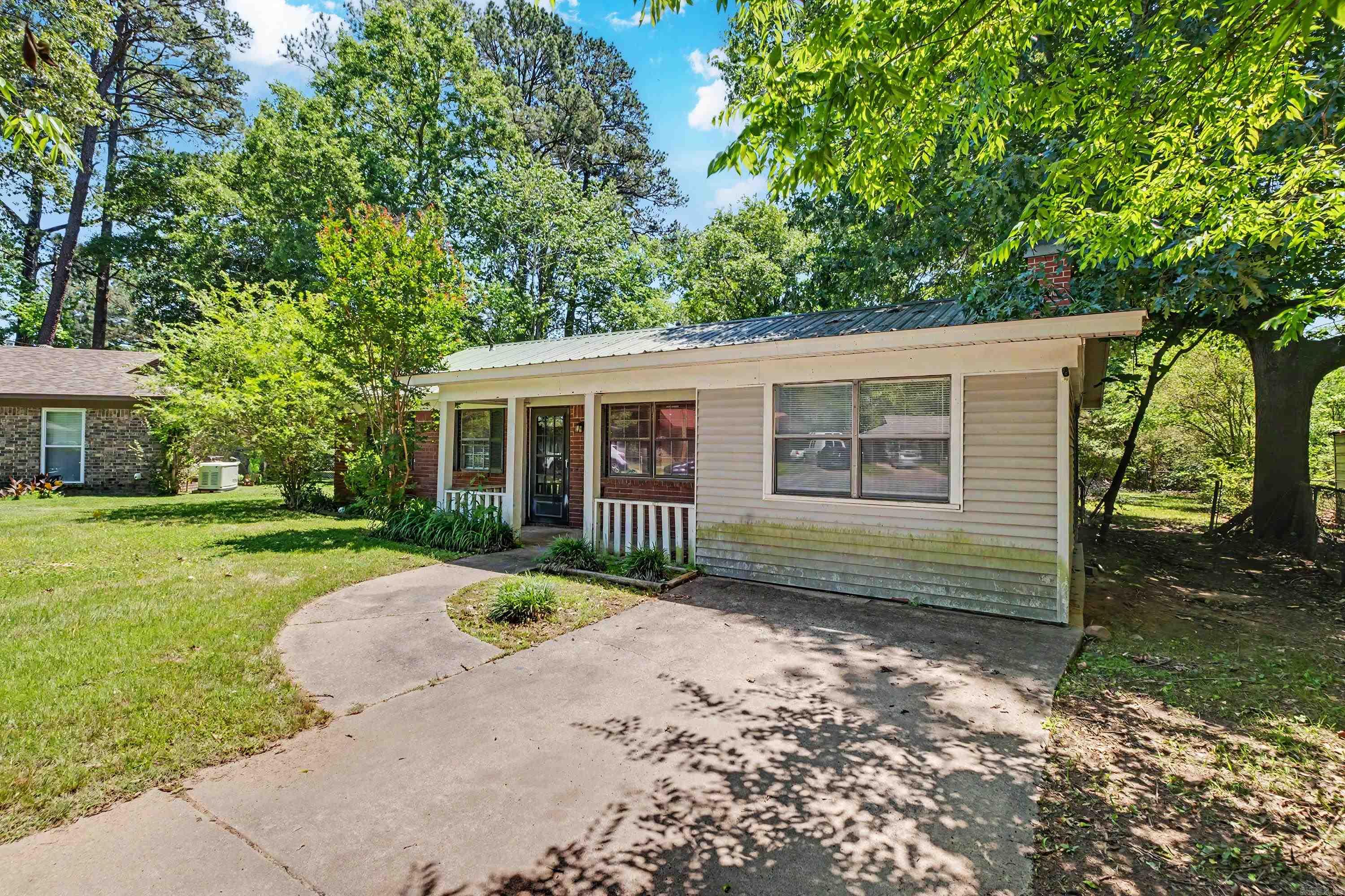 MEADOW LARK - Residential