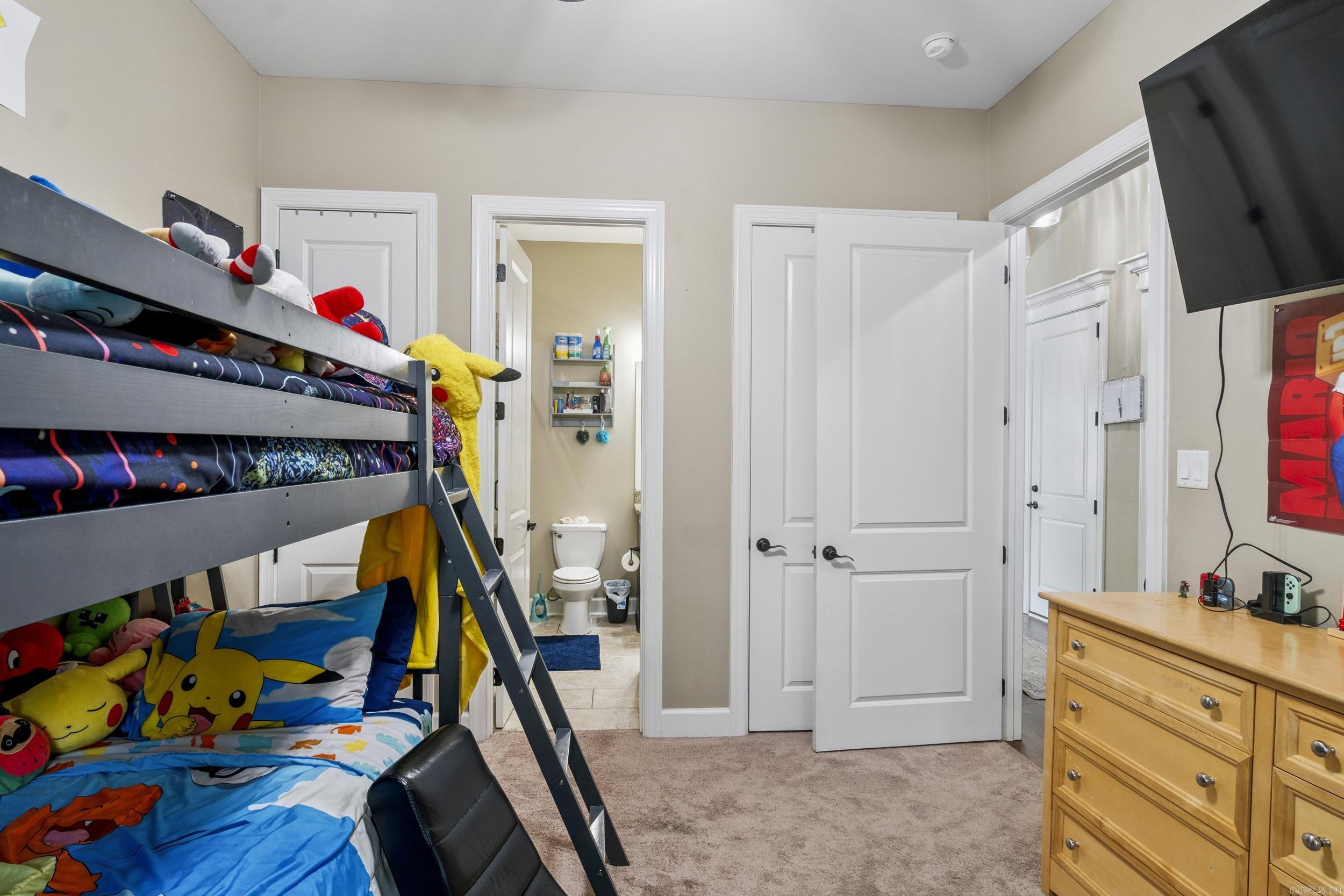 HUNTER CROSSING - Residential