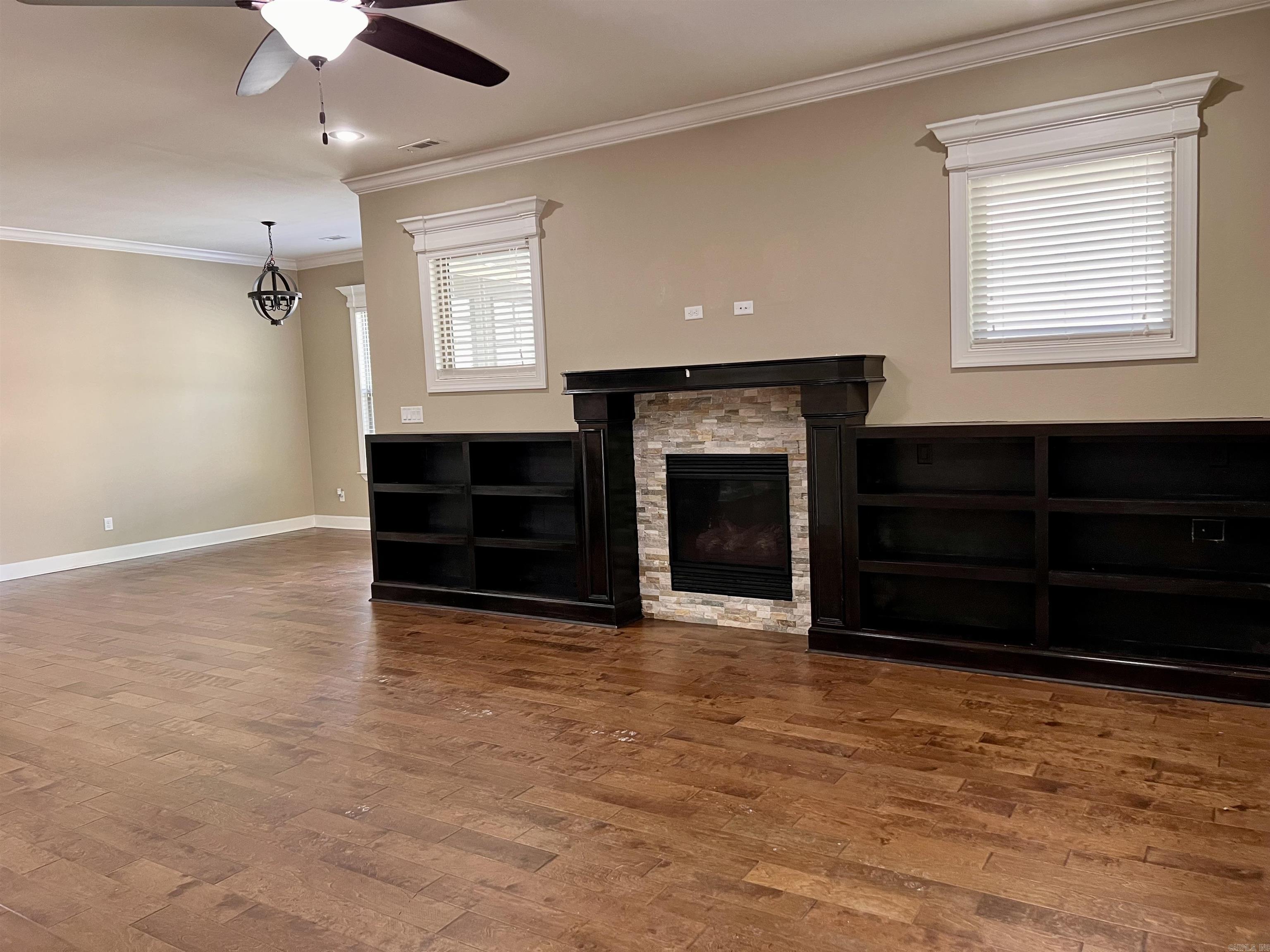 HUNTER CROSSING - Residential