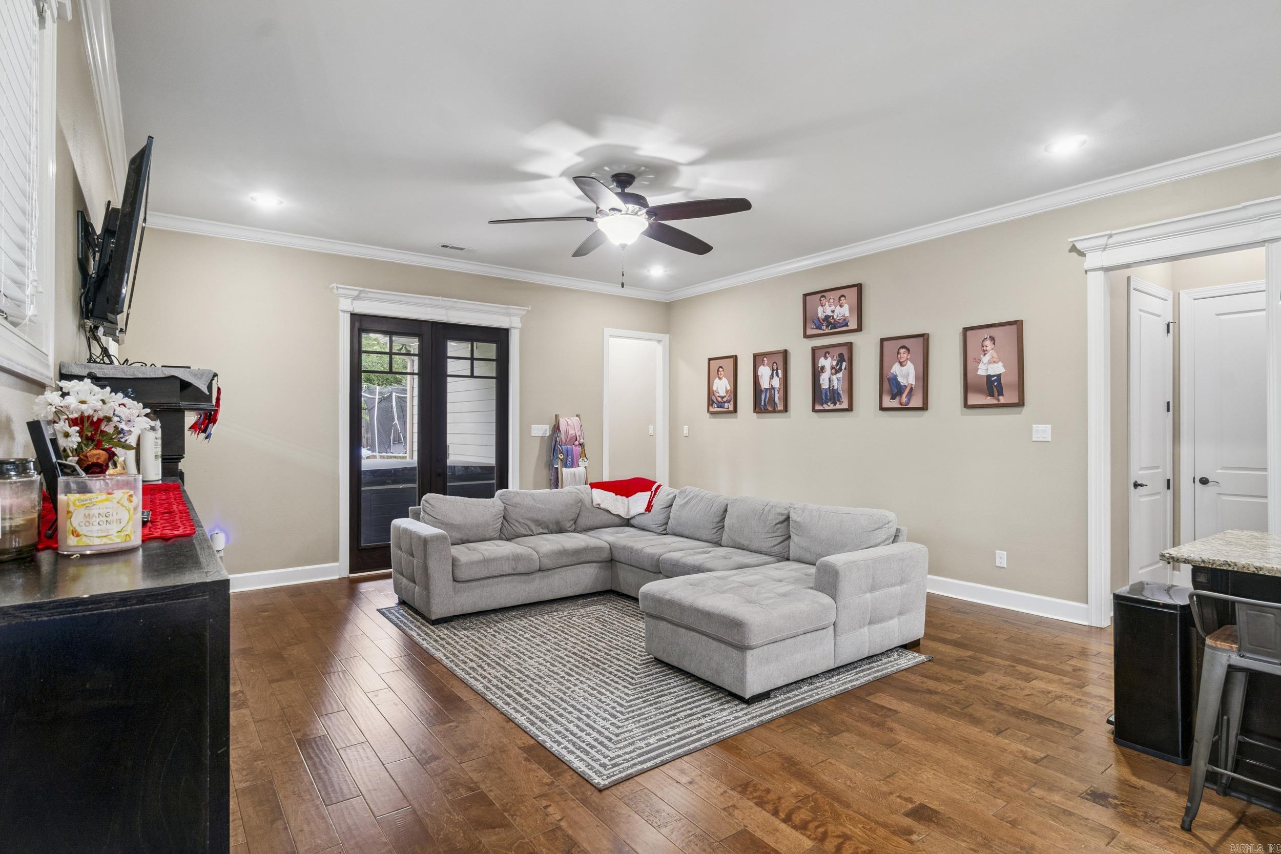 HUNTER CROSSING - Residential