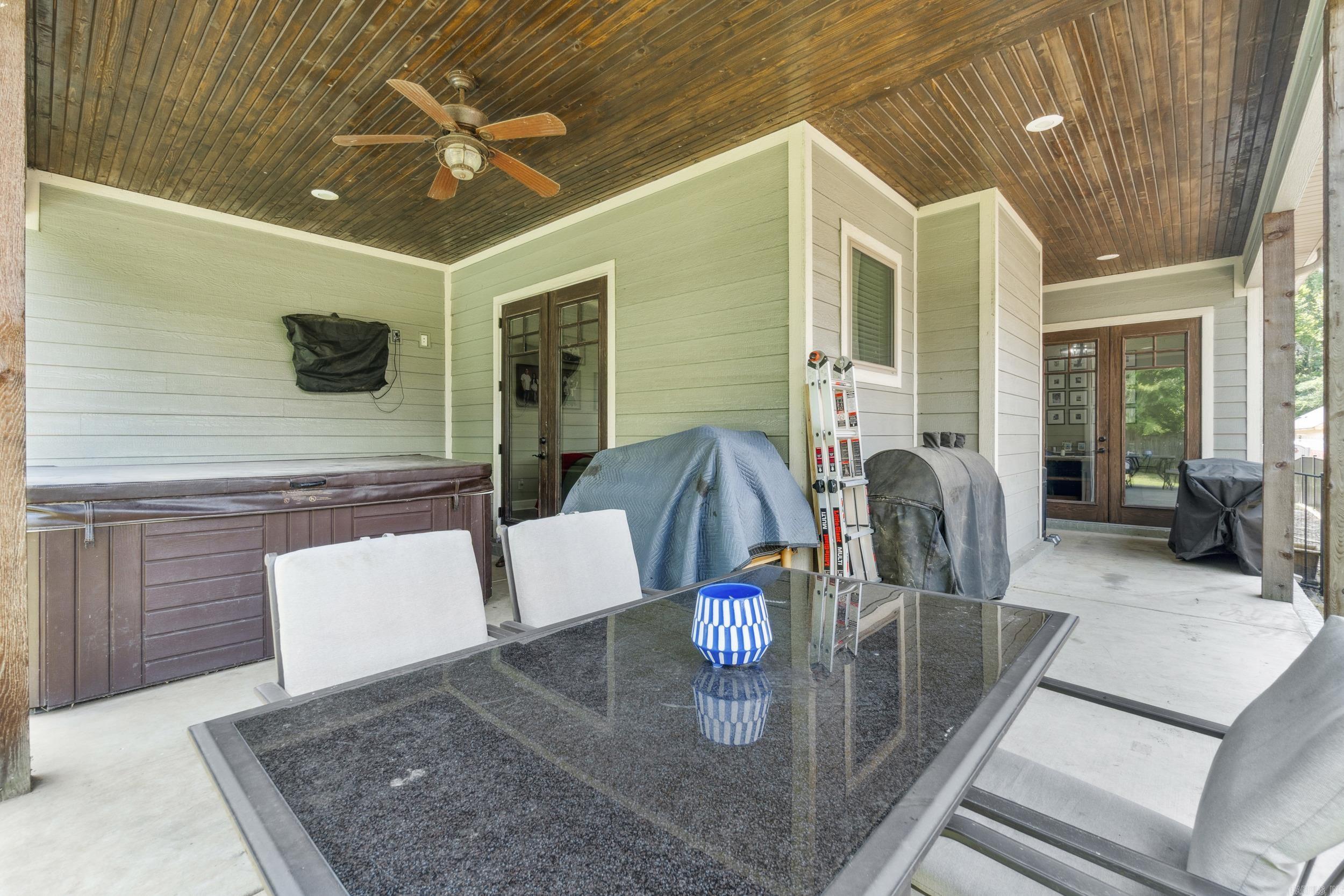 HUNTER CROSSING - Residential