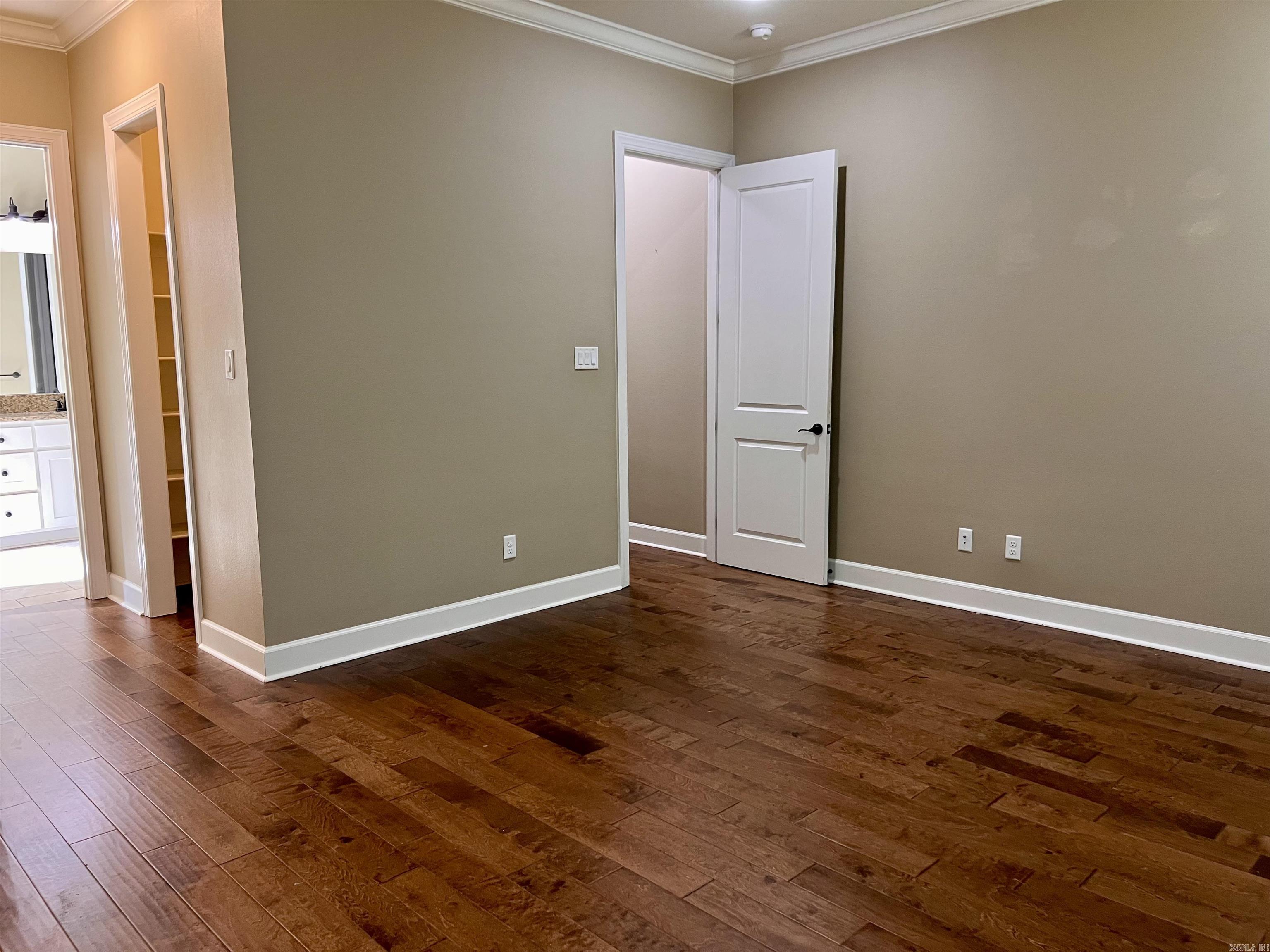 HUNTER CROSSING - Residential