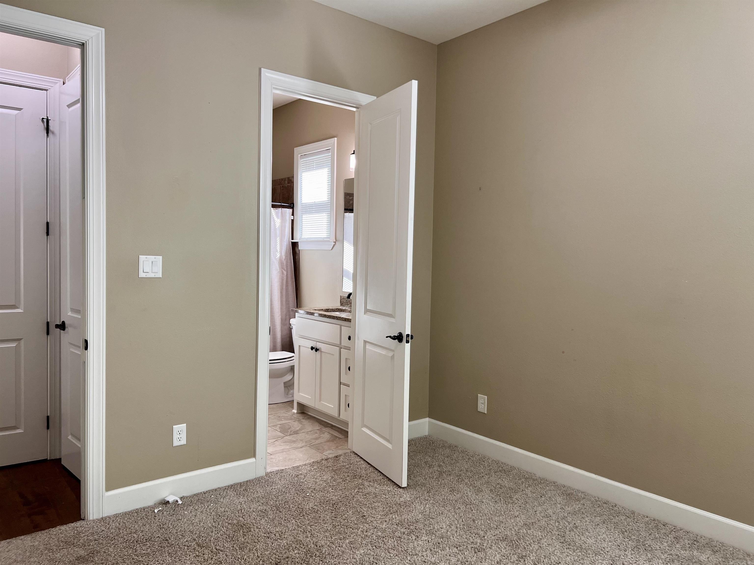 HUNTER CROSSING - Residential