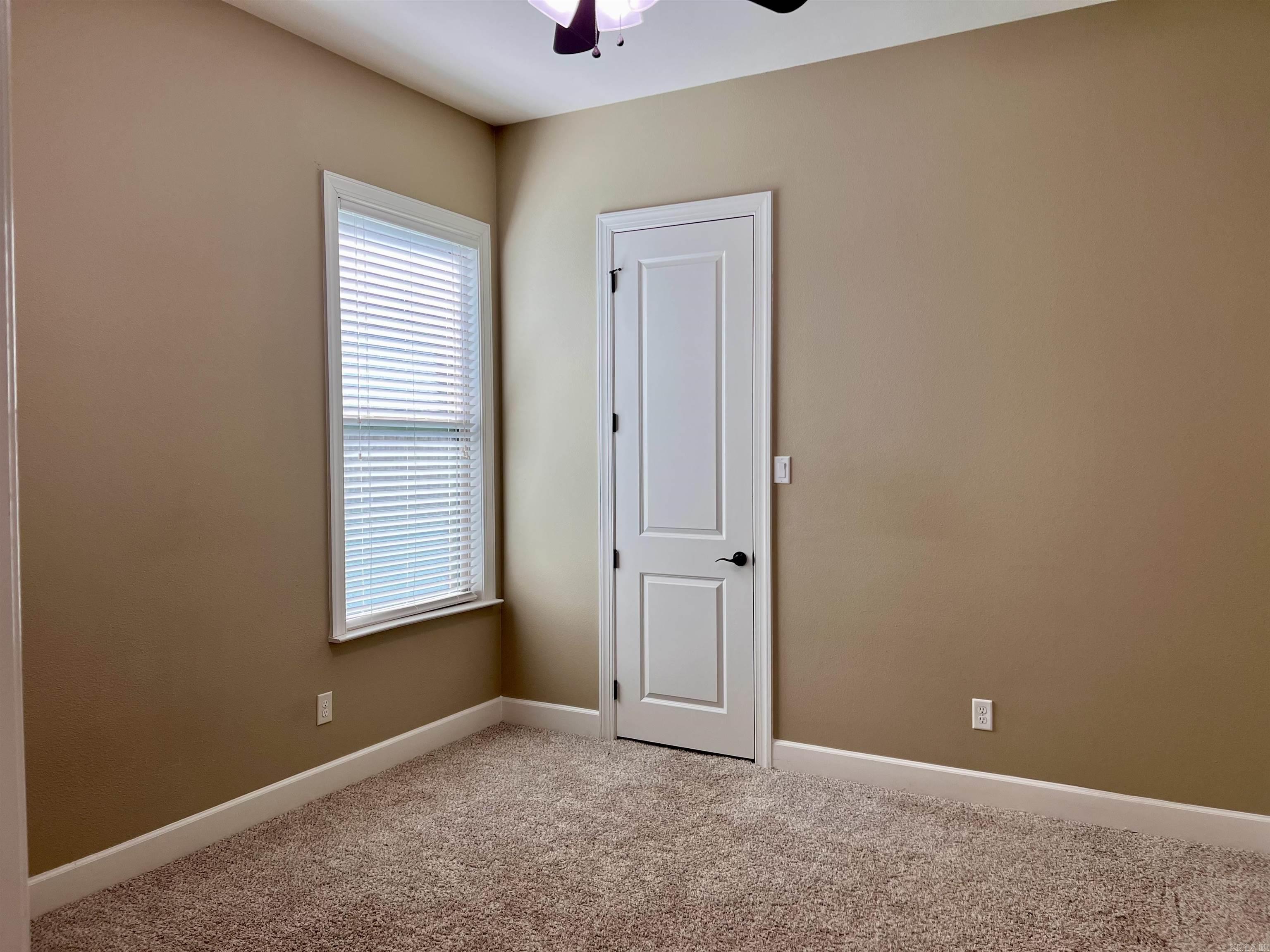 HUNTER CROSSING - Residential