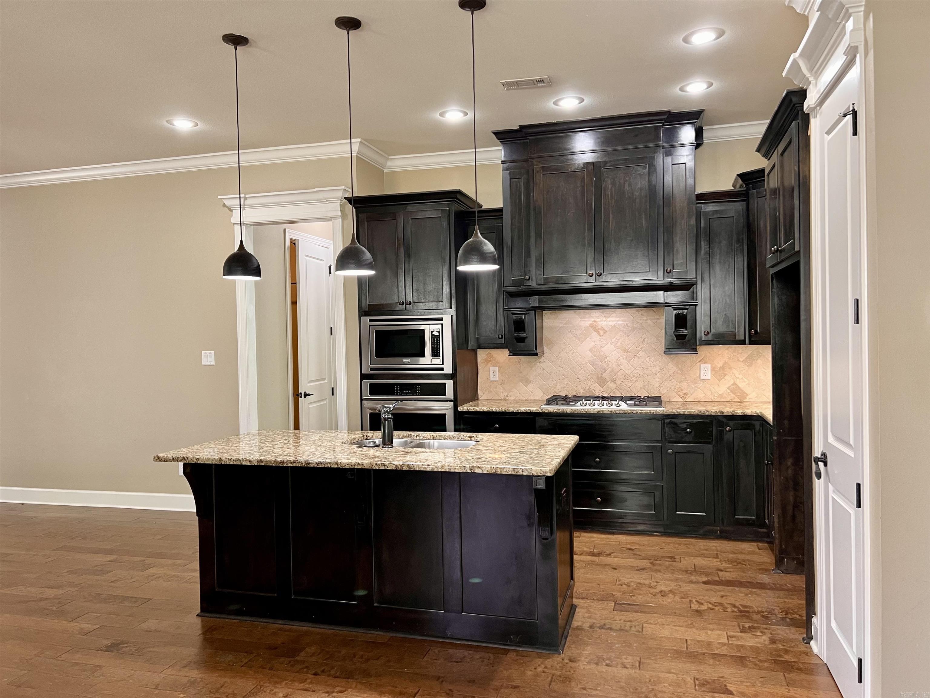 HUNTER CROSSING - Residential