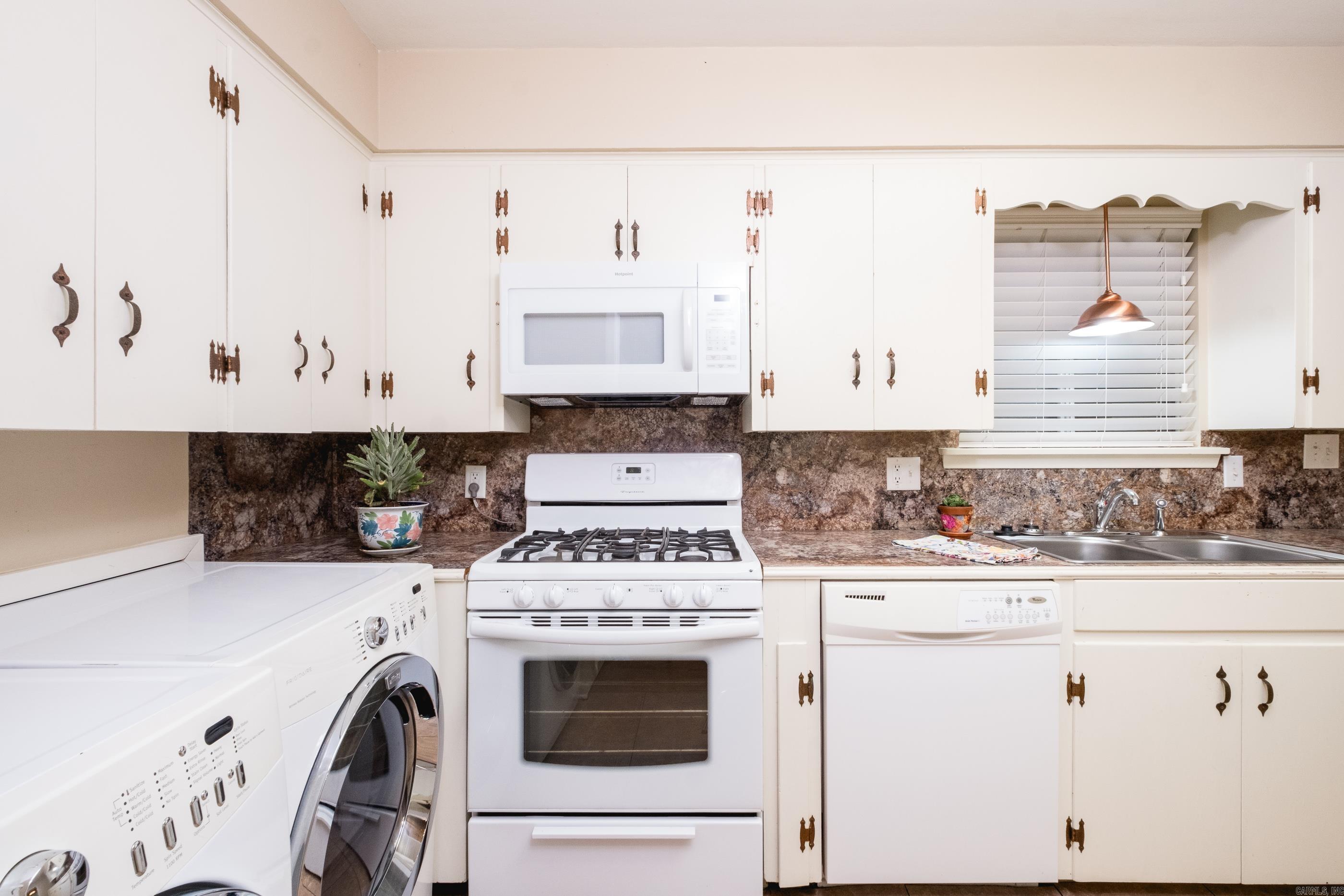 SANTE FE HGTS - Residential