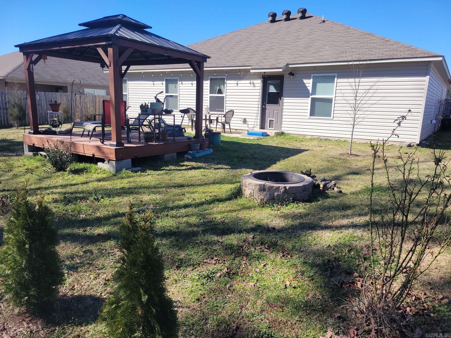 BENJAMIN GROVE - Residential