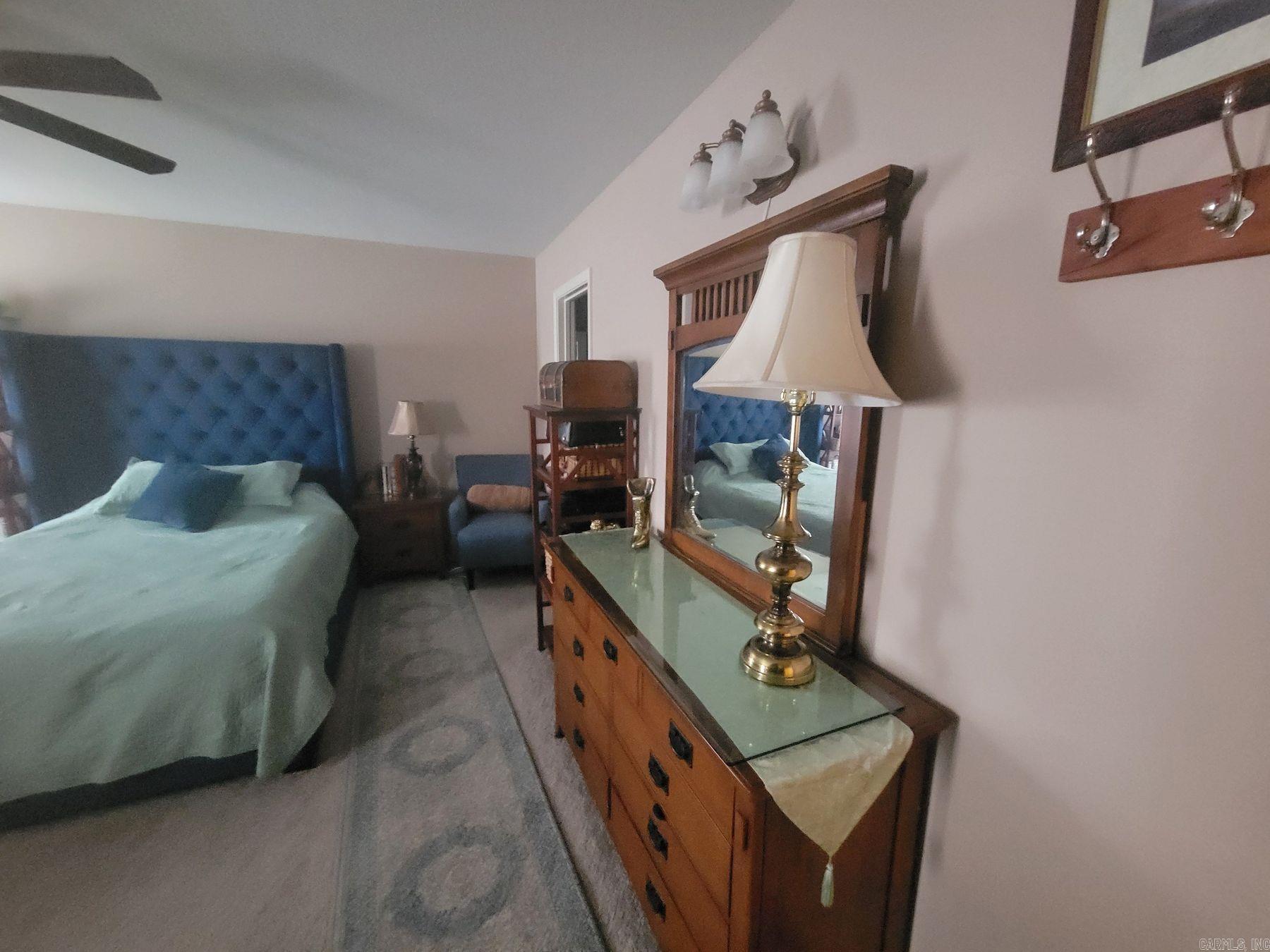 BENJAMIN GROVE - Residential