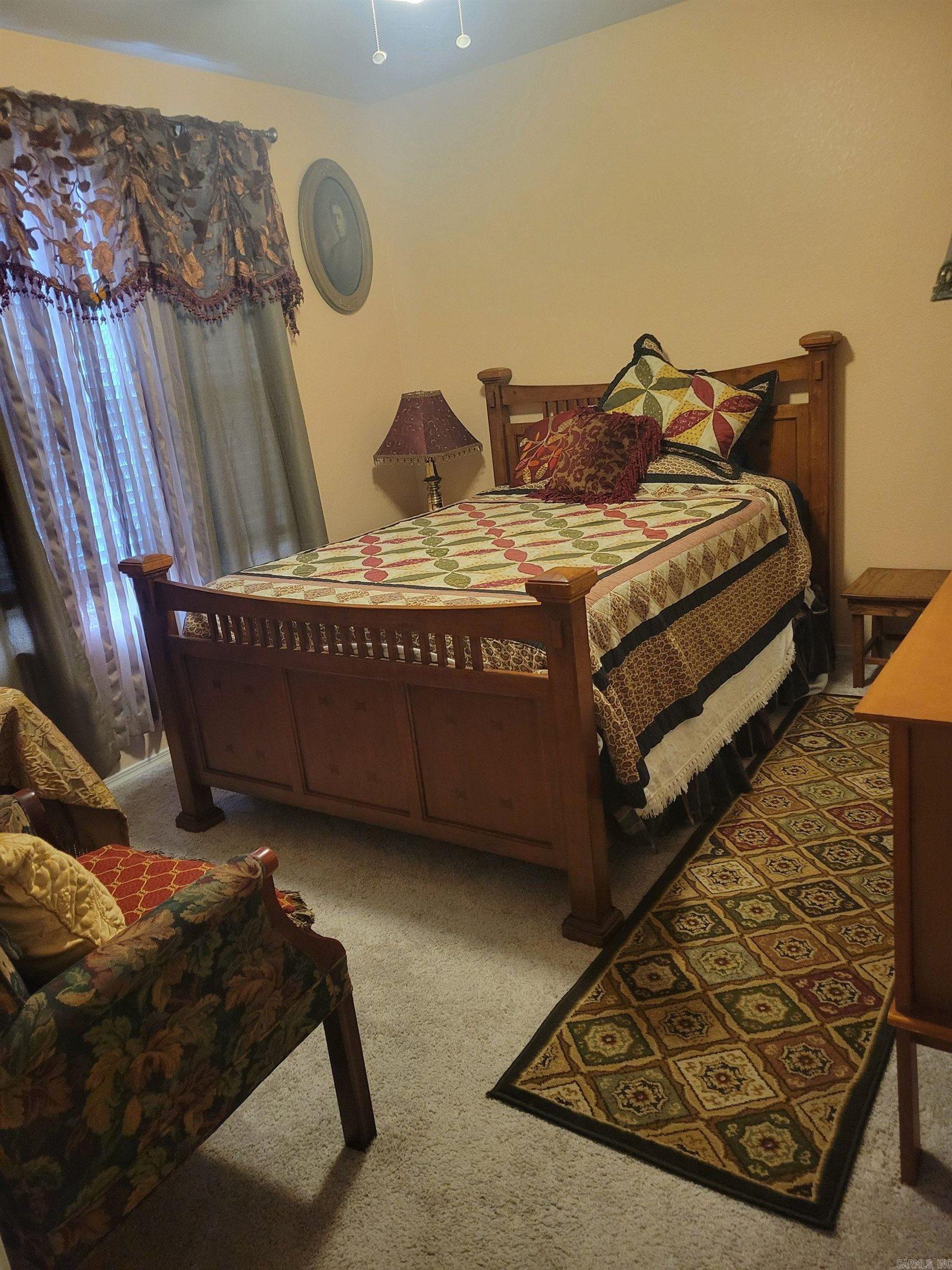 BENJAMIN GROVE - Residential