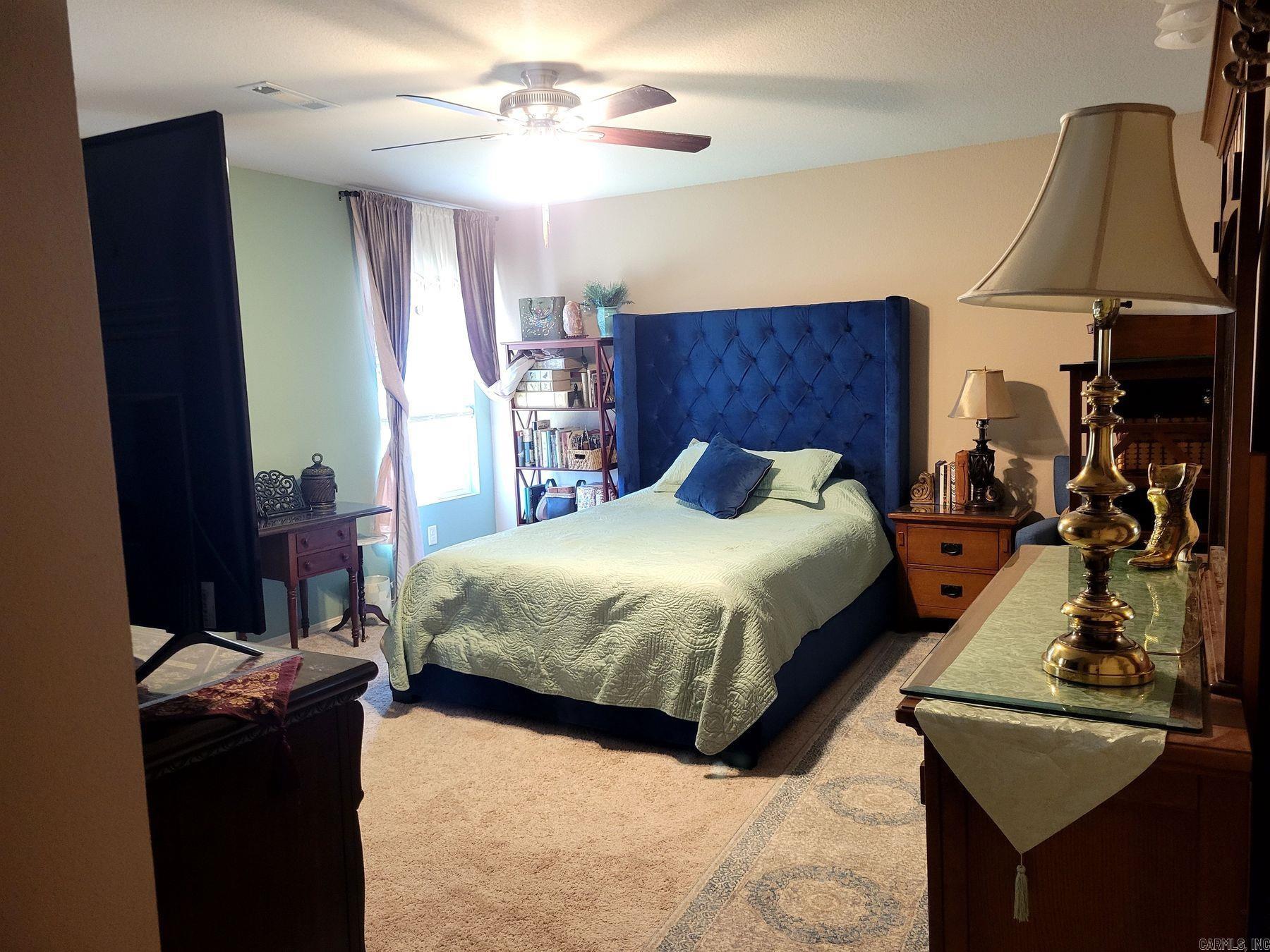 BENJAMIN GROVE - Residential