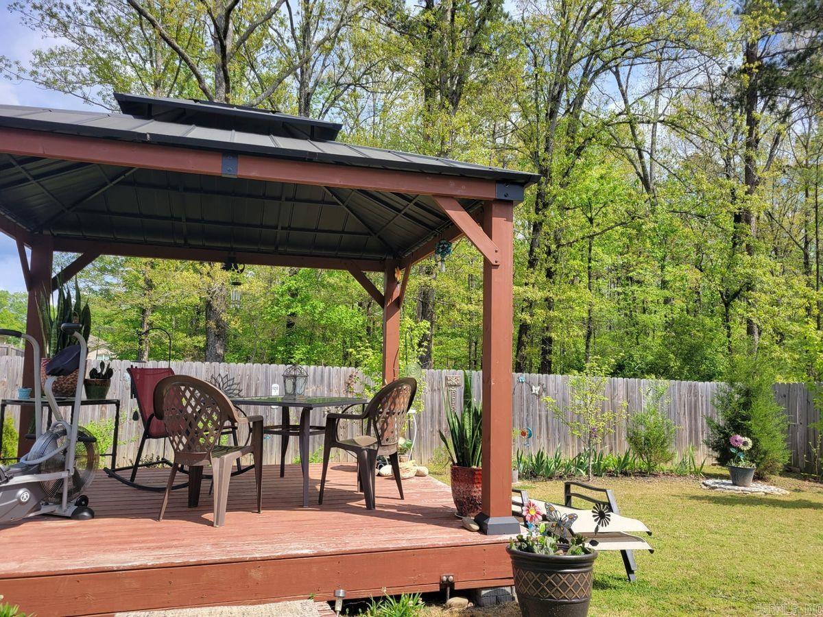 BENJAMIN GROVE - Residential