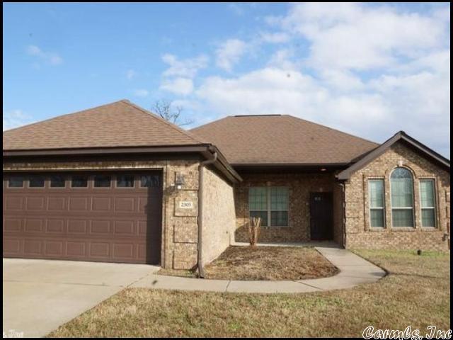 *BRYANT* LOVELY HOME IN THE RICHLAND PARK SUBDIVISION!! This 3 Bedroom And 2 Bath Home Features Over 1600 Sqft! Has Cozy Fireplace In Living Space, Electric Range And Dishwasher Provided In Kitchen, And Hookups For Washer And Dryer! Central Heating And Air! Fenced Backyard! 2 Car Garage For Parking! OUTSIDE PET FRIENDLY!! AVAILABLE EARLY OCTOBER 2025!!!
