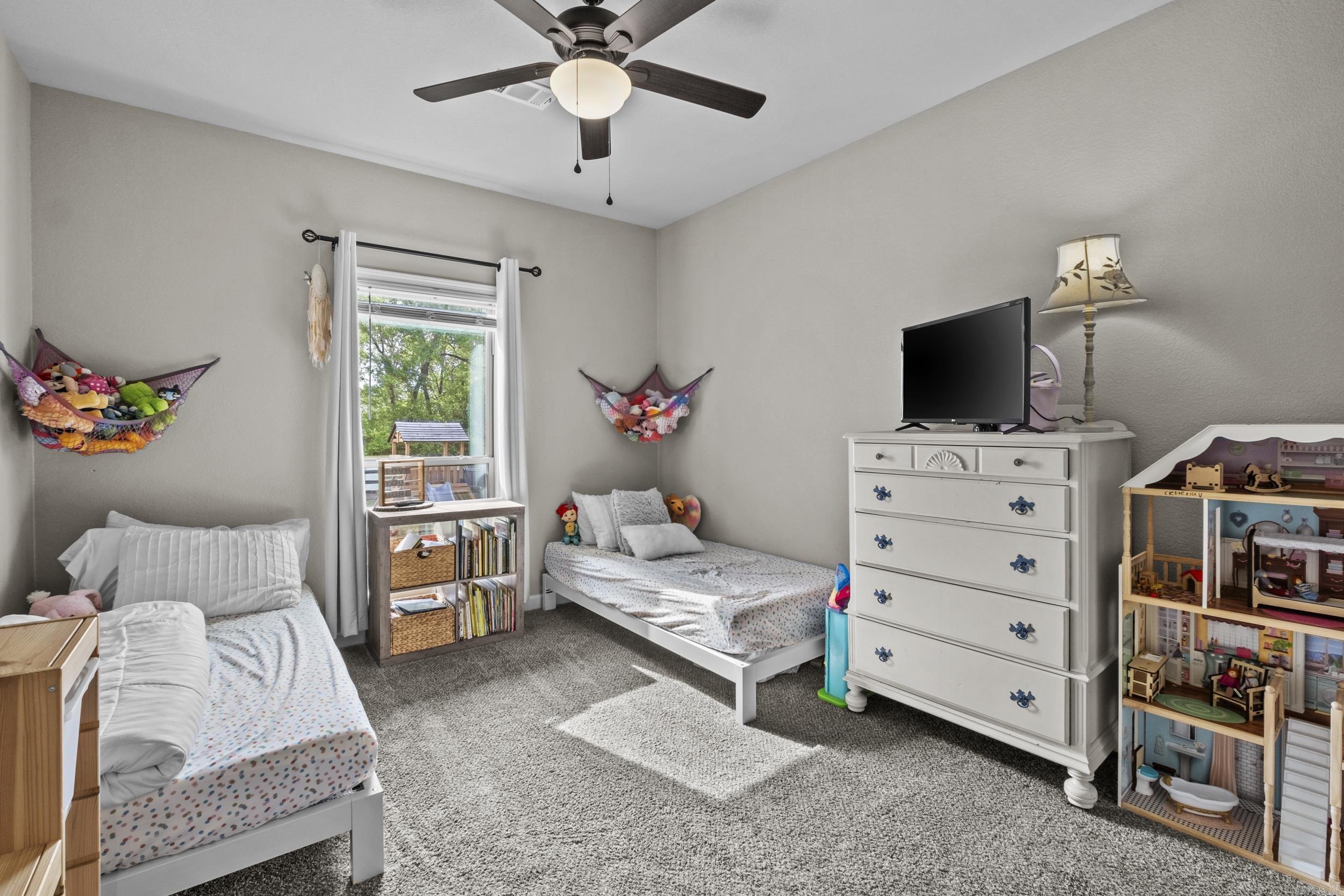 SHADOW CREEK - Residential