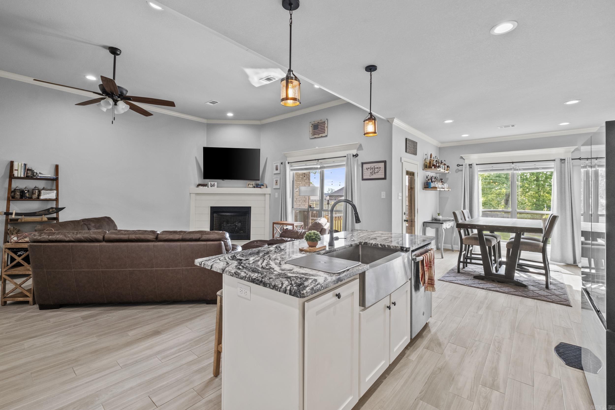 SHADOW CREEK - Residential