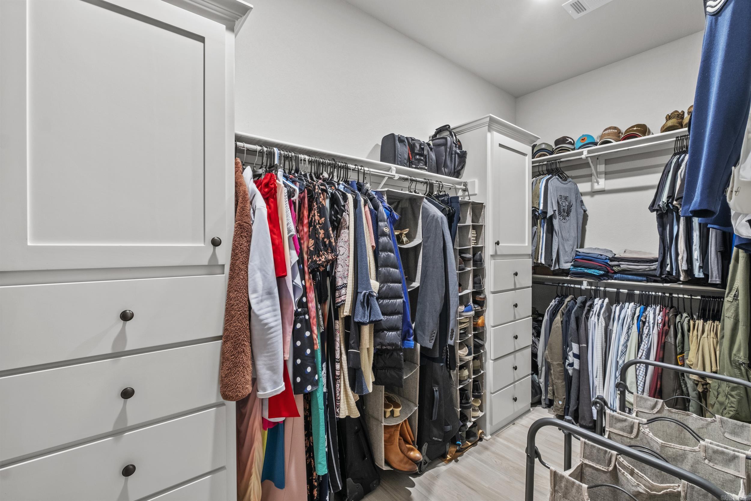 SHADOW CREEK - Residential