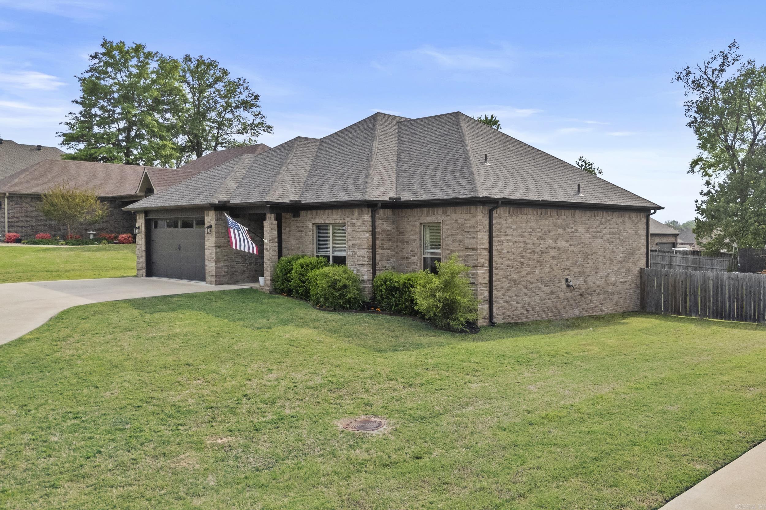 SHADOW CREEK - Residential