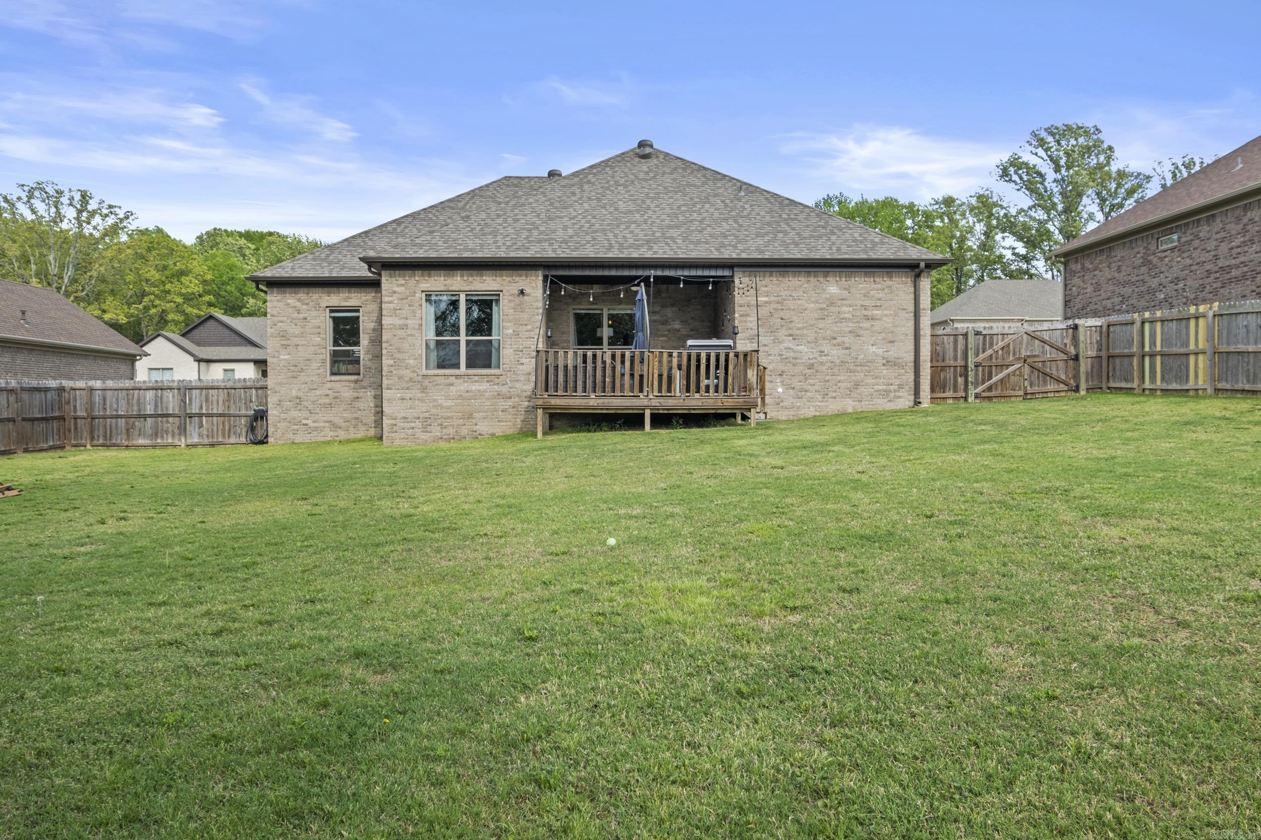 SHADOW CREEK - Residential