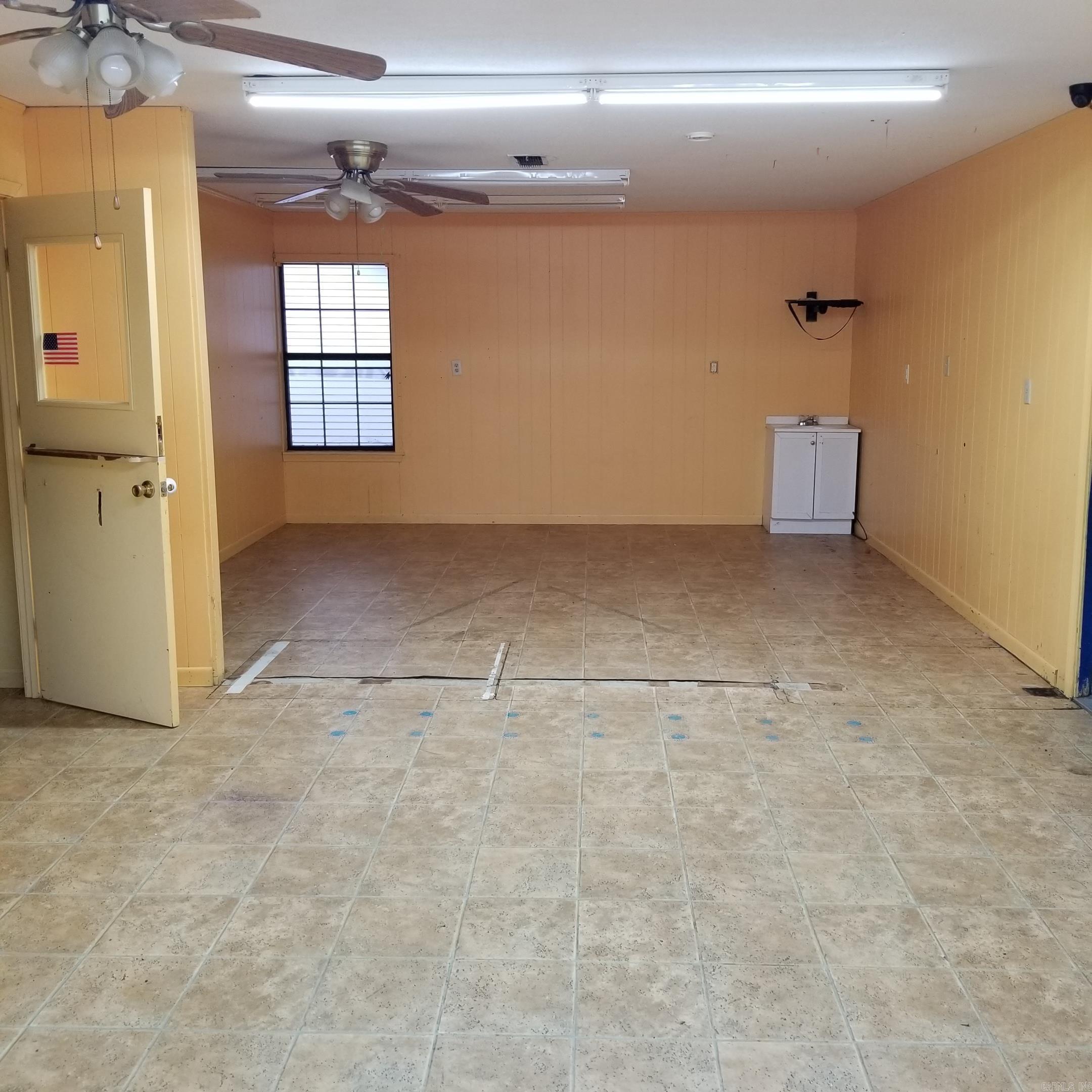 Metes & Bounds - Commercial Sale