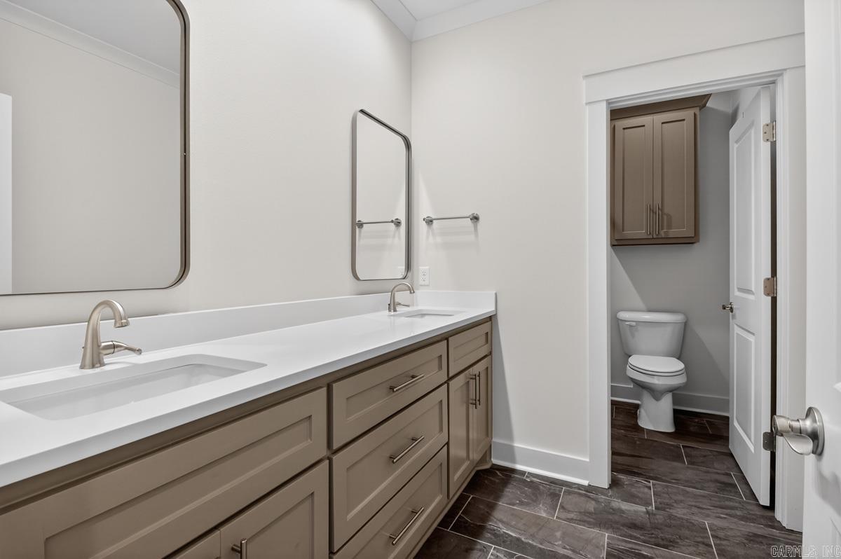 IVY PLACE - Residential